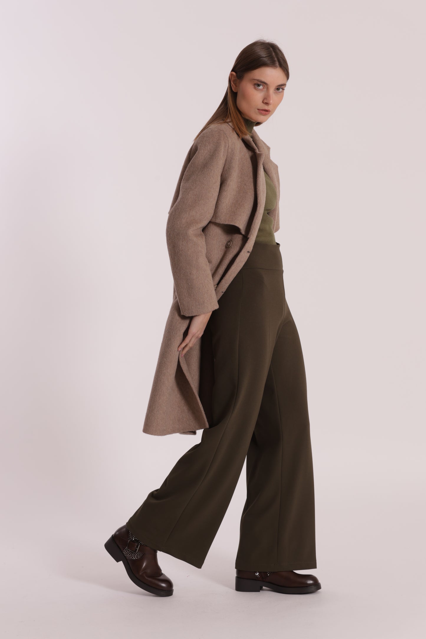 CAPPOTTO BARONETTO CON DETTAGLIO