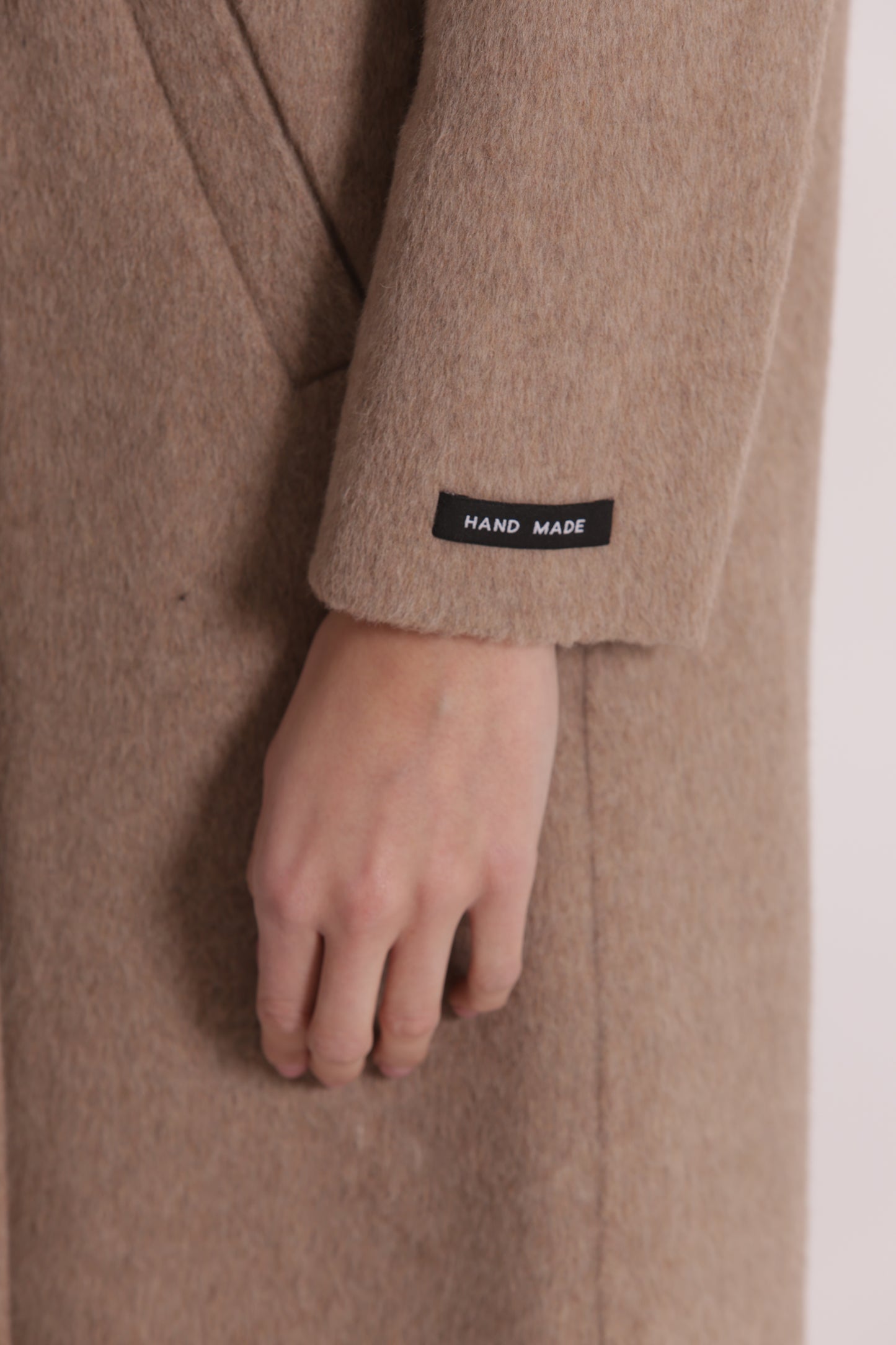 CAPPOTTO BARONETTO CON DETTAGLIO