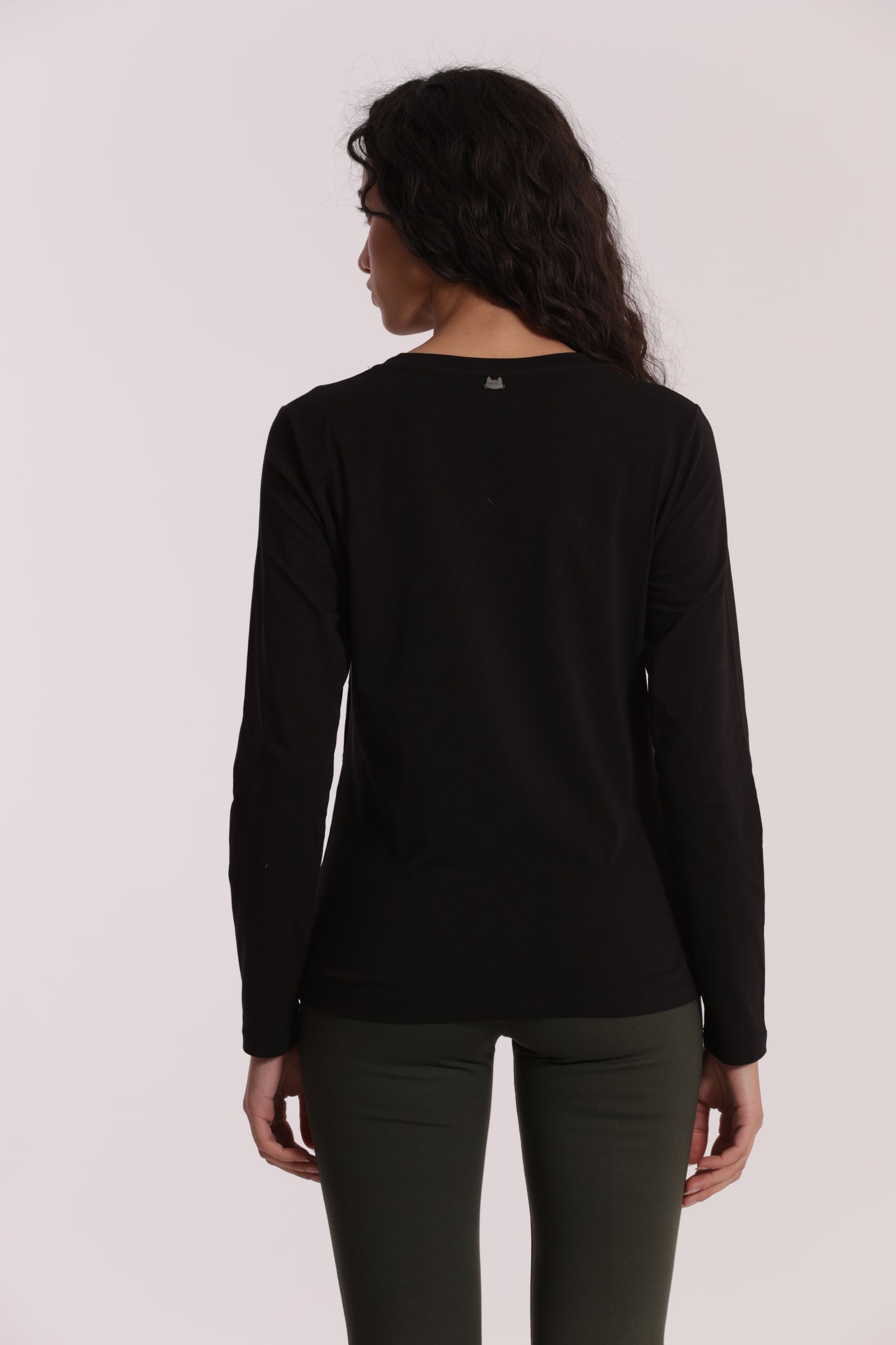 T-SHIRT CON ROSA