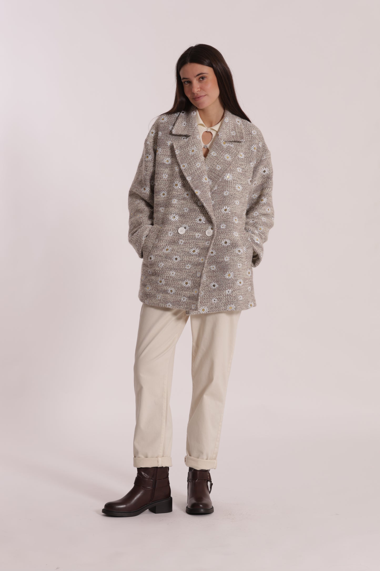 GIACCONE CON MARGHERITE DI PAILLETTES