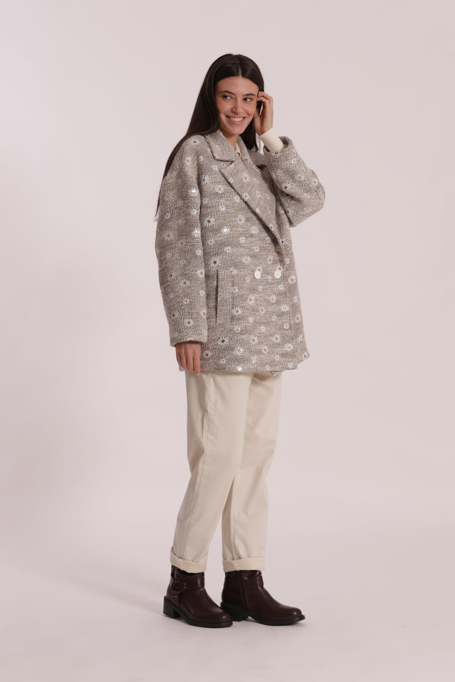 GIACCONE CON MARGHERITE DI PAILLETTES