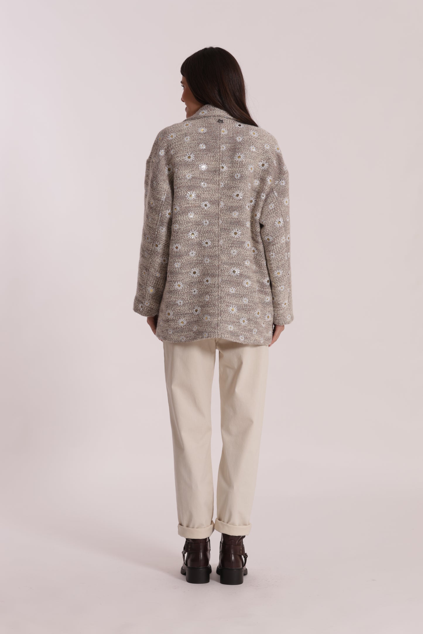 GIACCONE CON MARGHERITE DI PAILLETTES