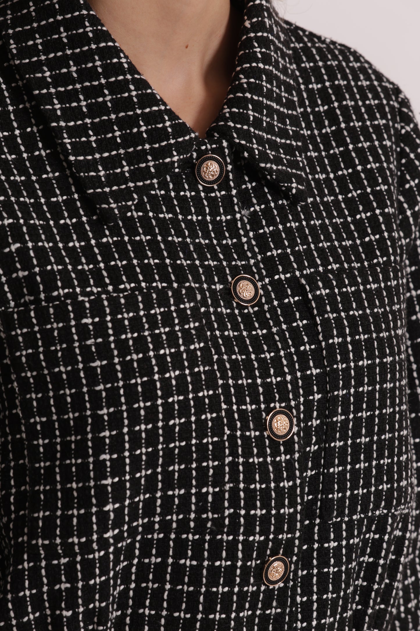 GIACCA CROP IN TWEED CON BOTTONI GIOIELLO