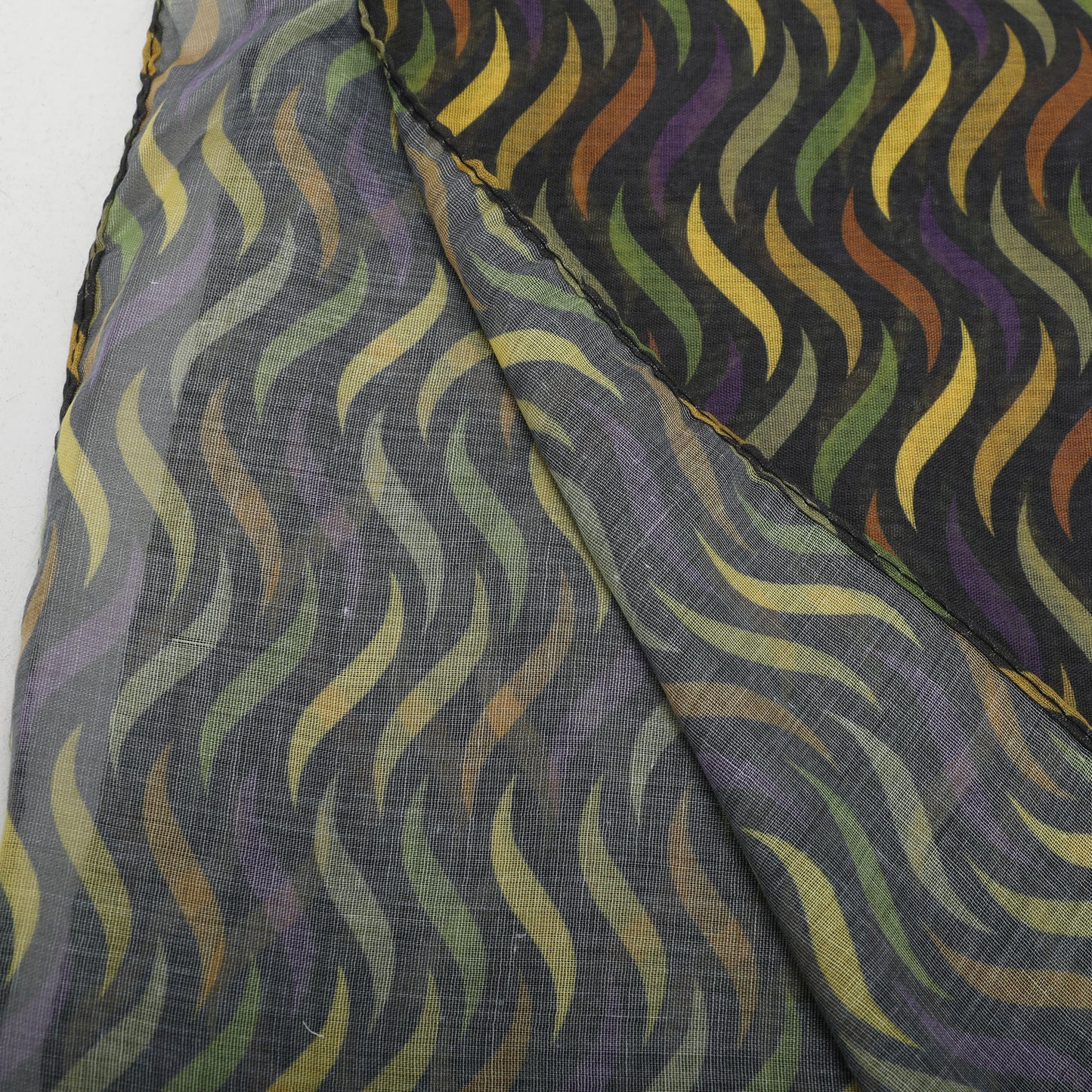 FOULARD CON ONDINE (180X80 cm)