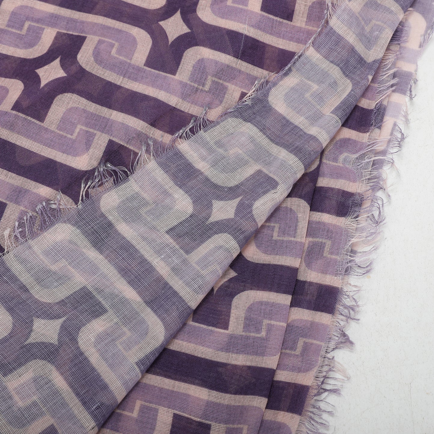 FOULARD CON STAMPA ARABA (135X135 cm)