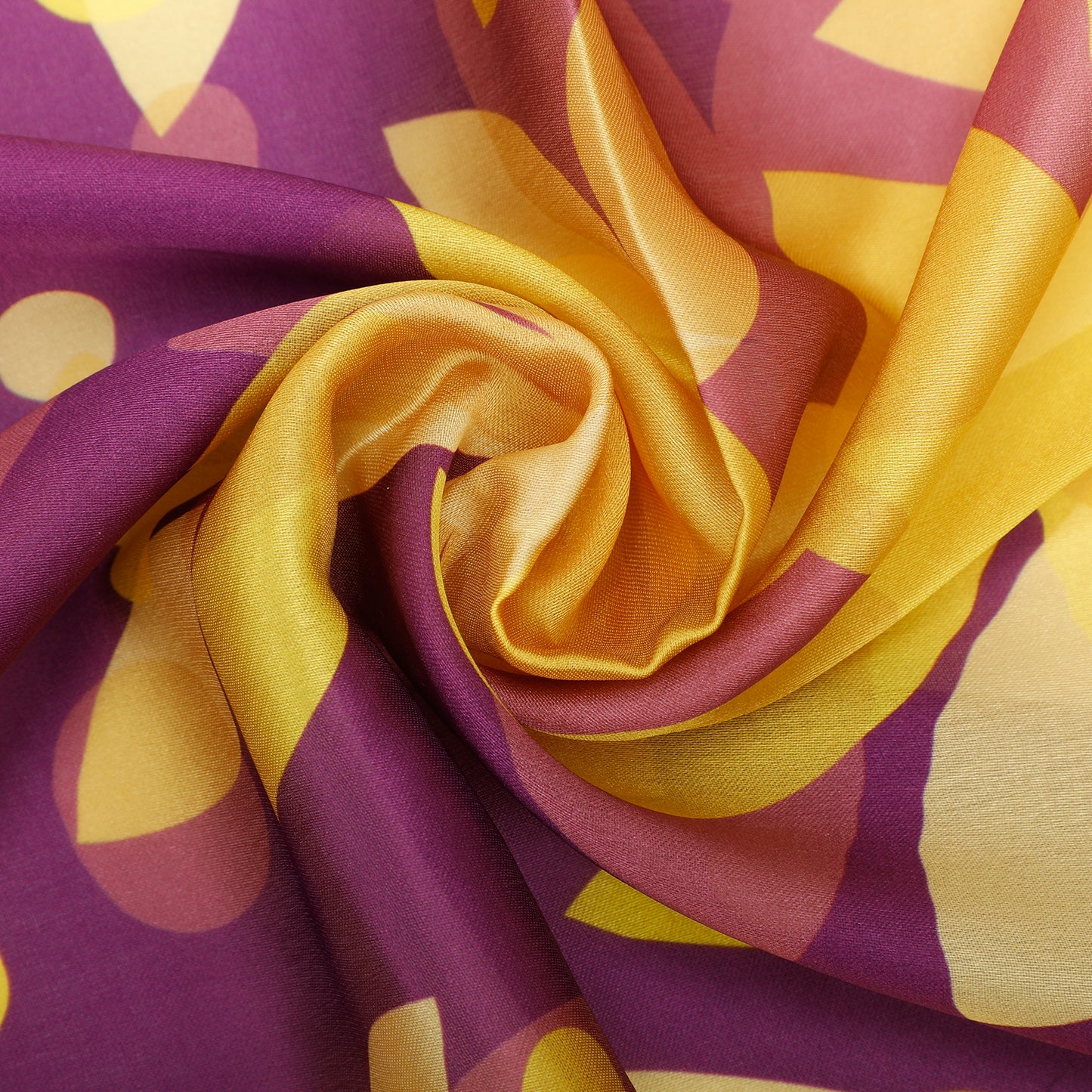 FOULARD CON FIORI IN TRASPARENZA (90X90 cm)