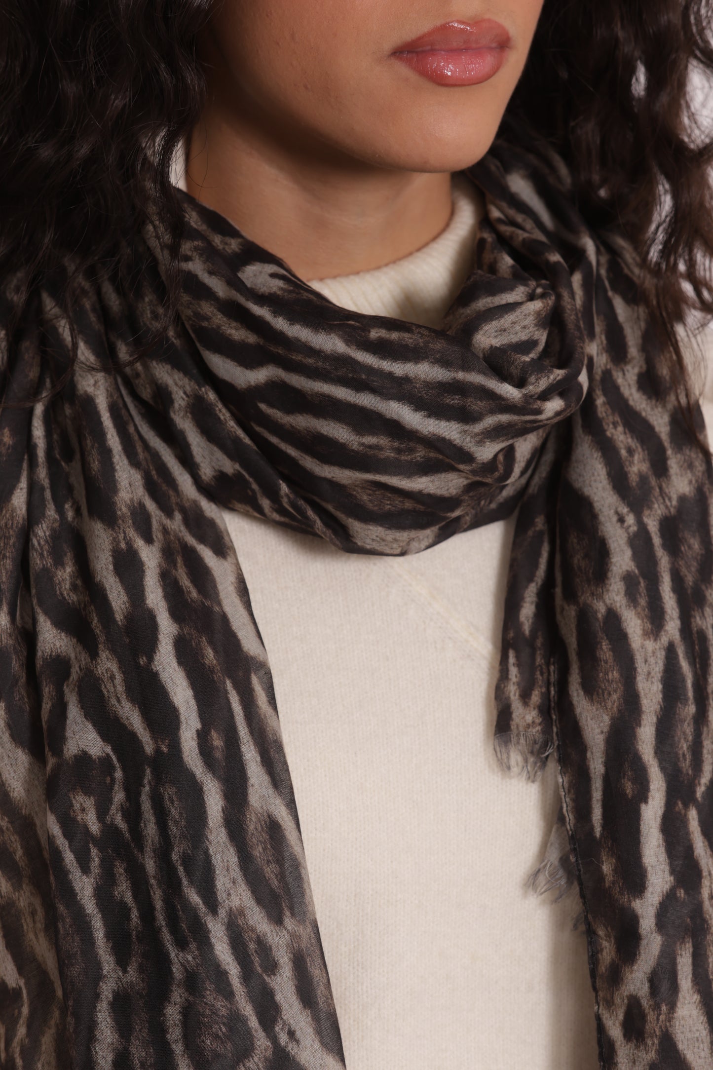 FOULARD IN FANTASIA ANIMALIER (180X80 cm)