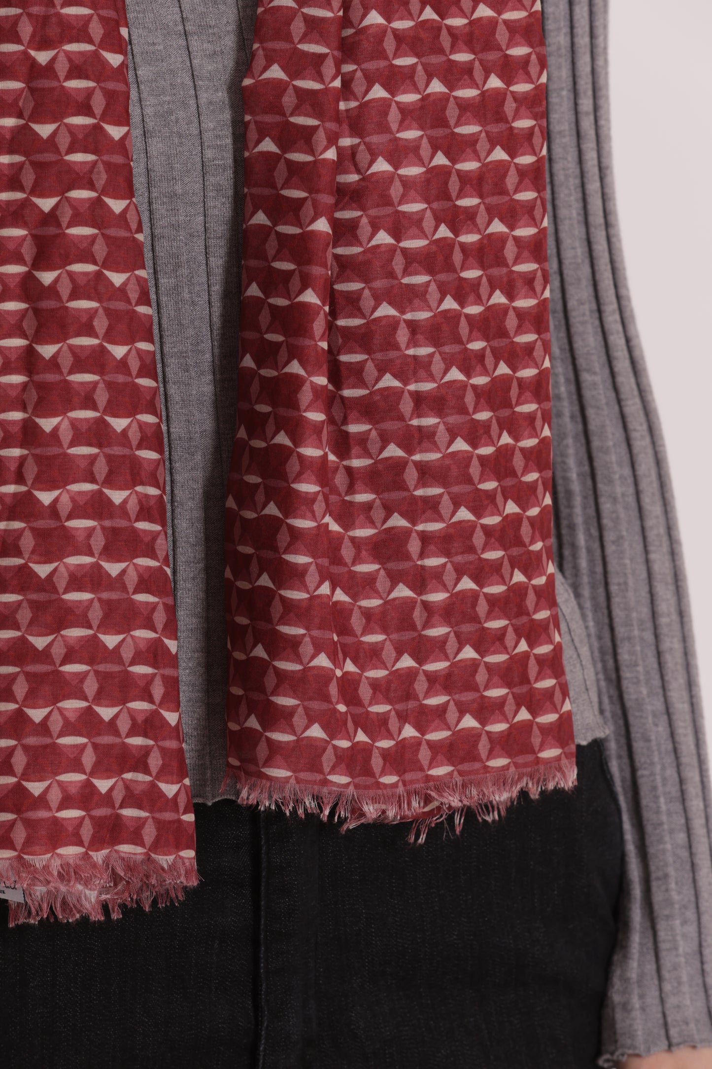 FOULARD GEOMETRICO (135X135 cm)