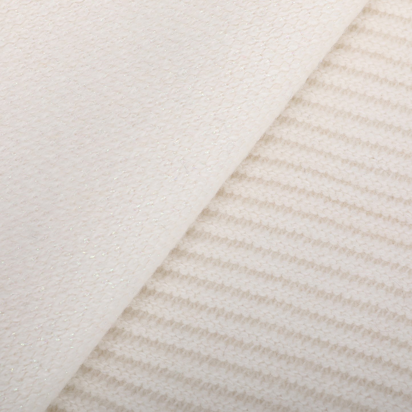 SCIARPA CON DETTAGLIO LUREX E STRISCIA DI STRASS
