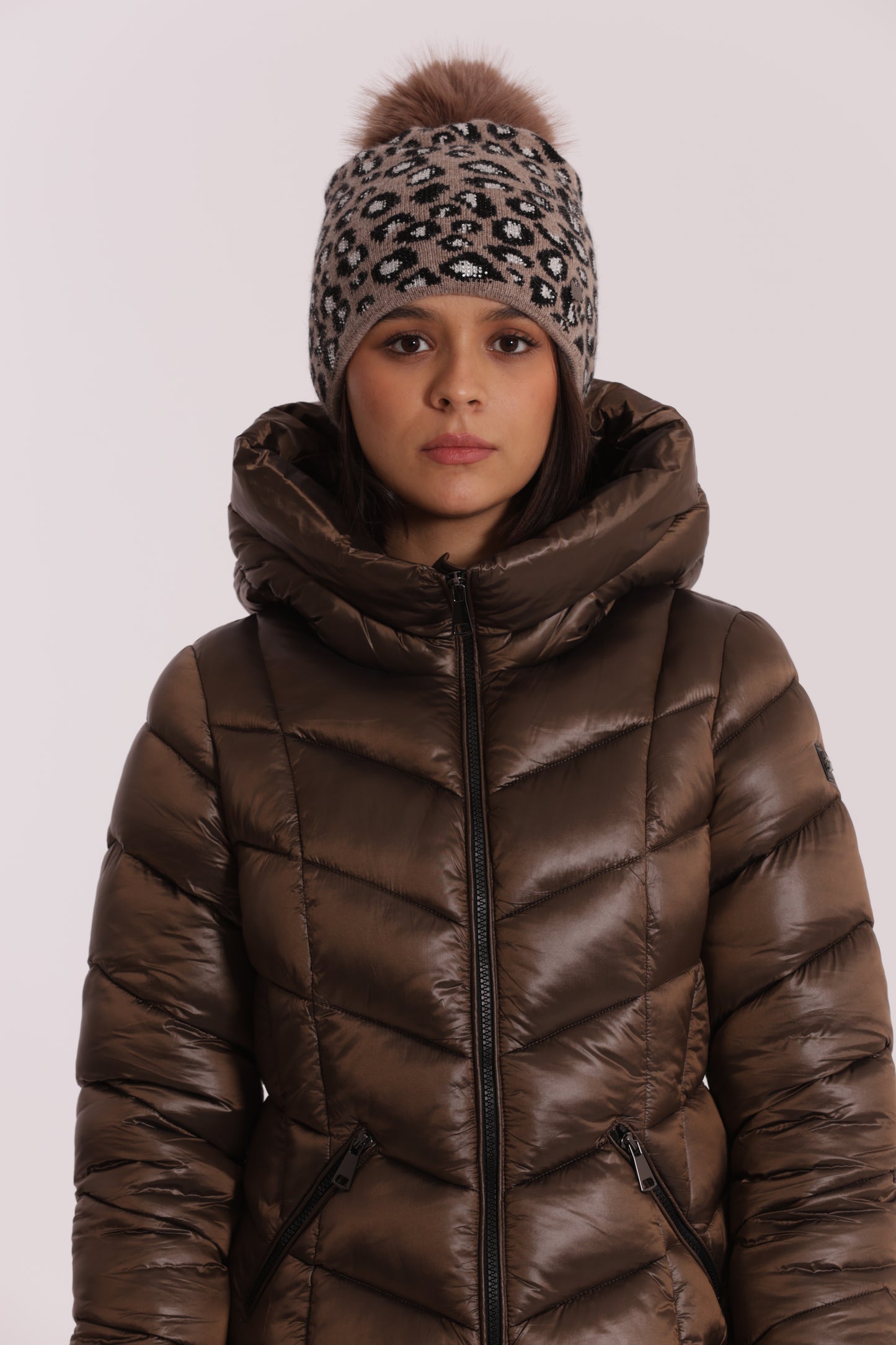 BERRETTO LEOPARDATO CON STRASS E PON PON