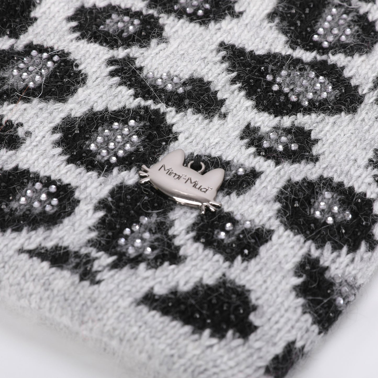 BERRETTO LEOPARDATO CON STRASS E PON PON