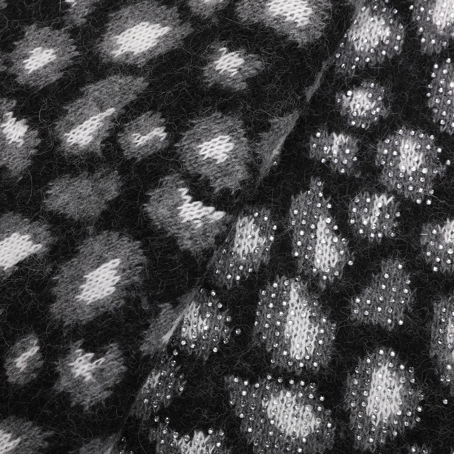 SCIARPA LEOPARDATA CON STRASS