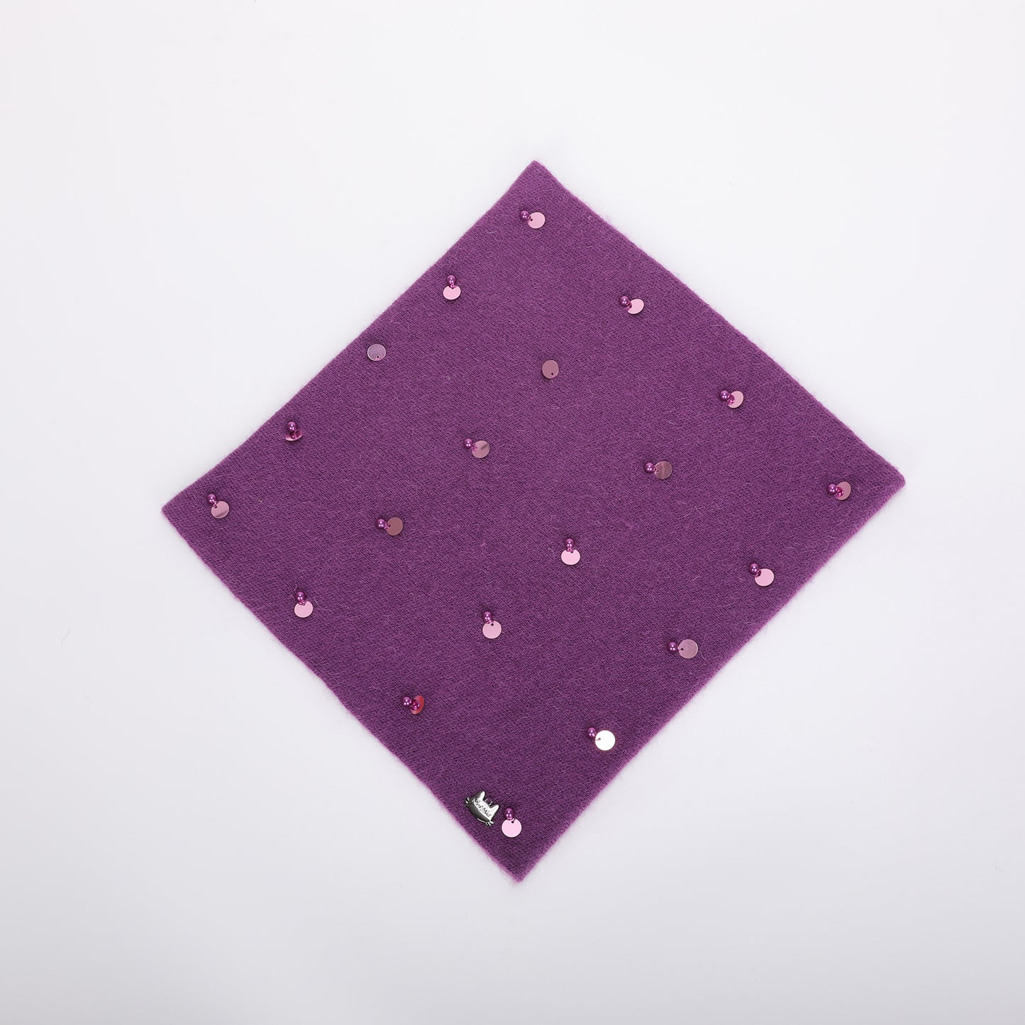 GIROCOLLO CON PERLE E PAILLETTES