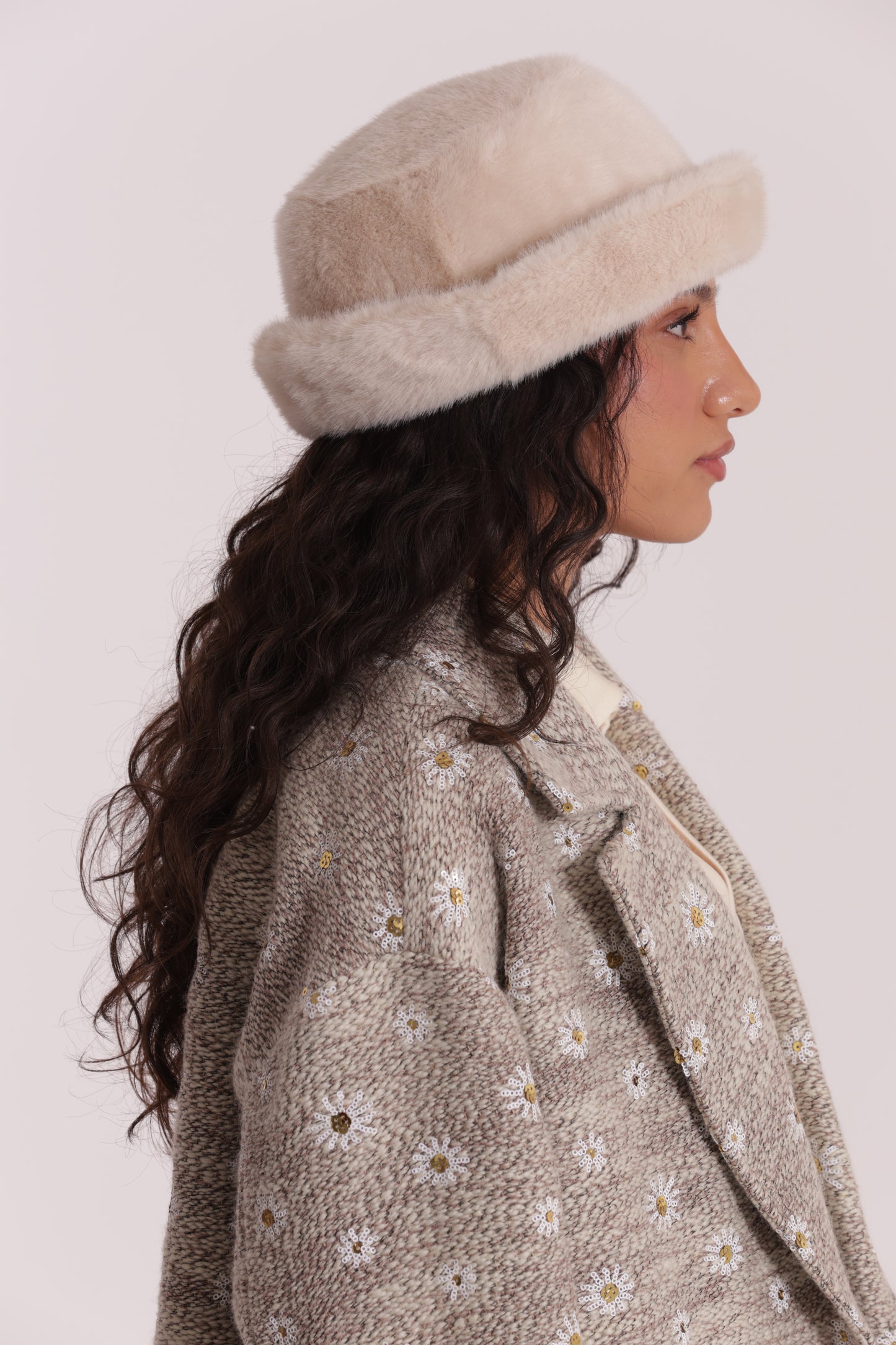 CAPPELLO CLOCHE CON PELO MORBIDO