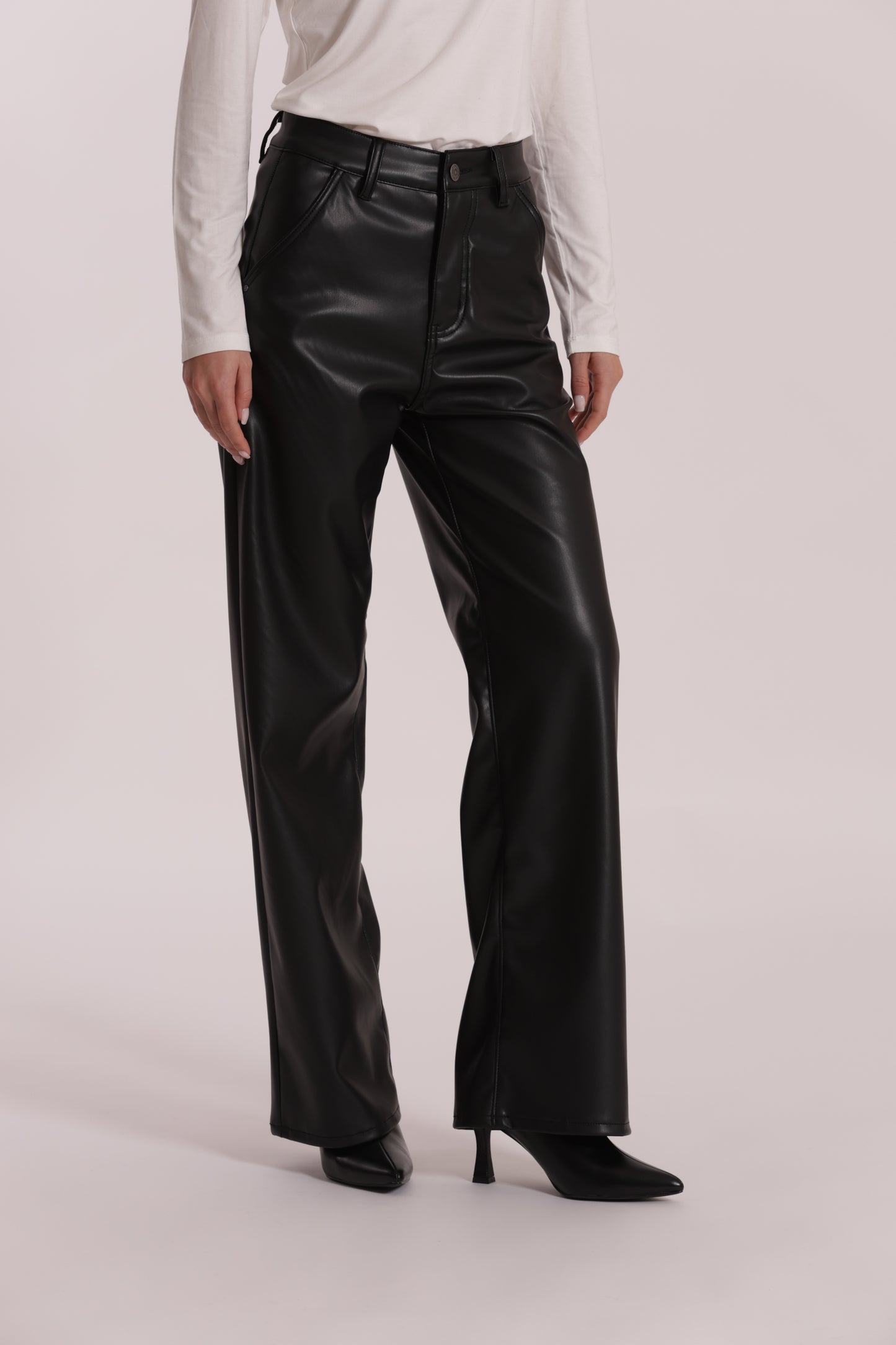 JEANS WIDE LEG SIMIL PELLE