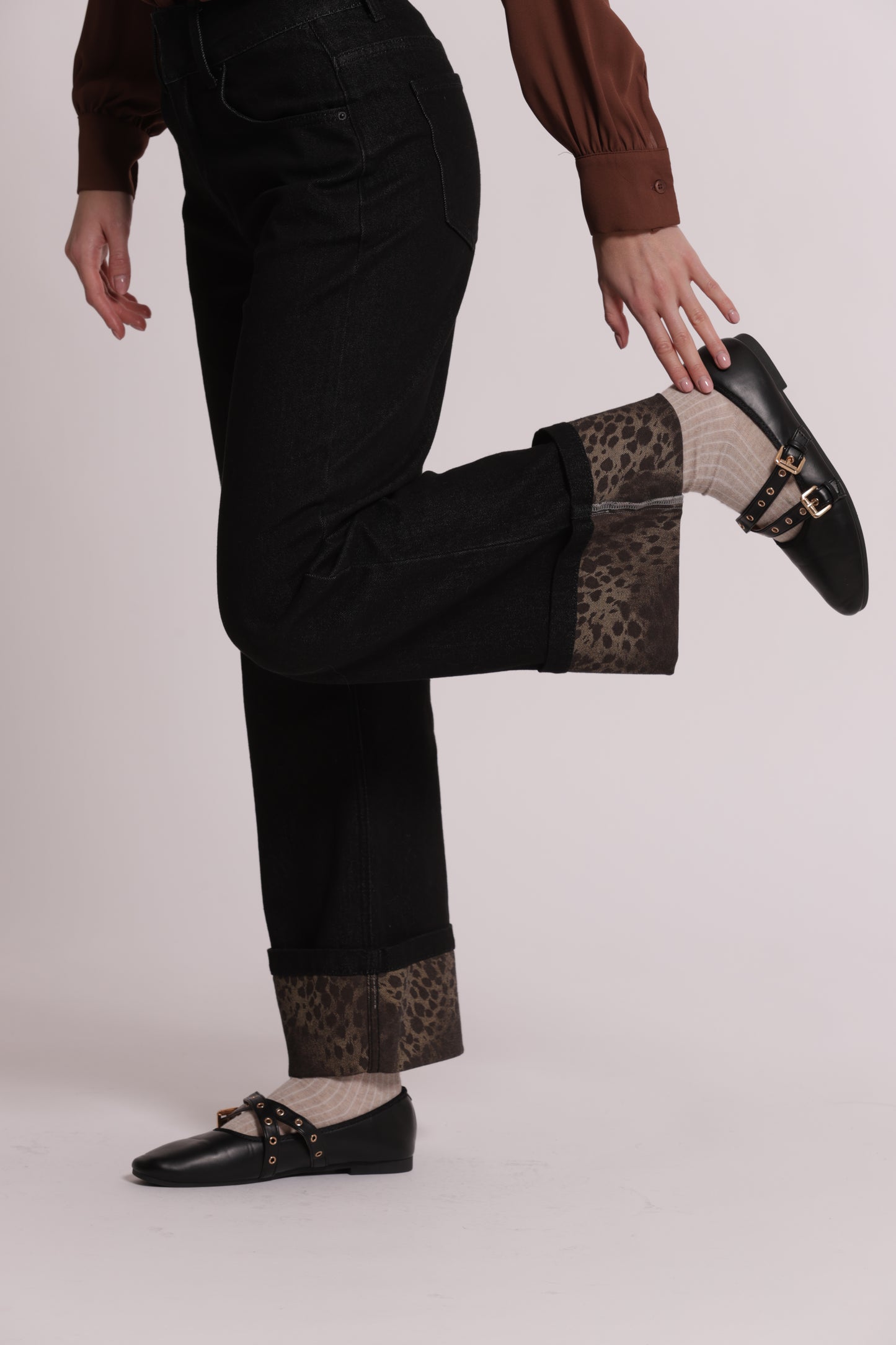 JEANS CON RISVOLTO STAMPATO ANIMALIER
