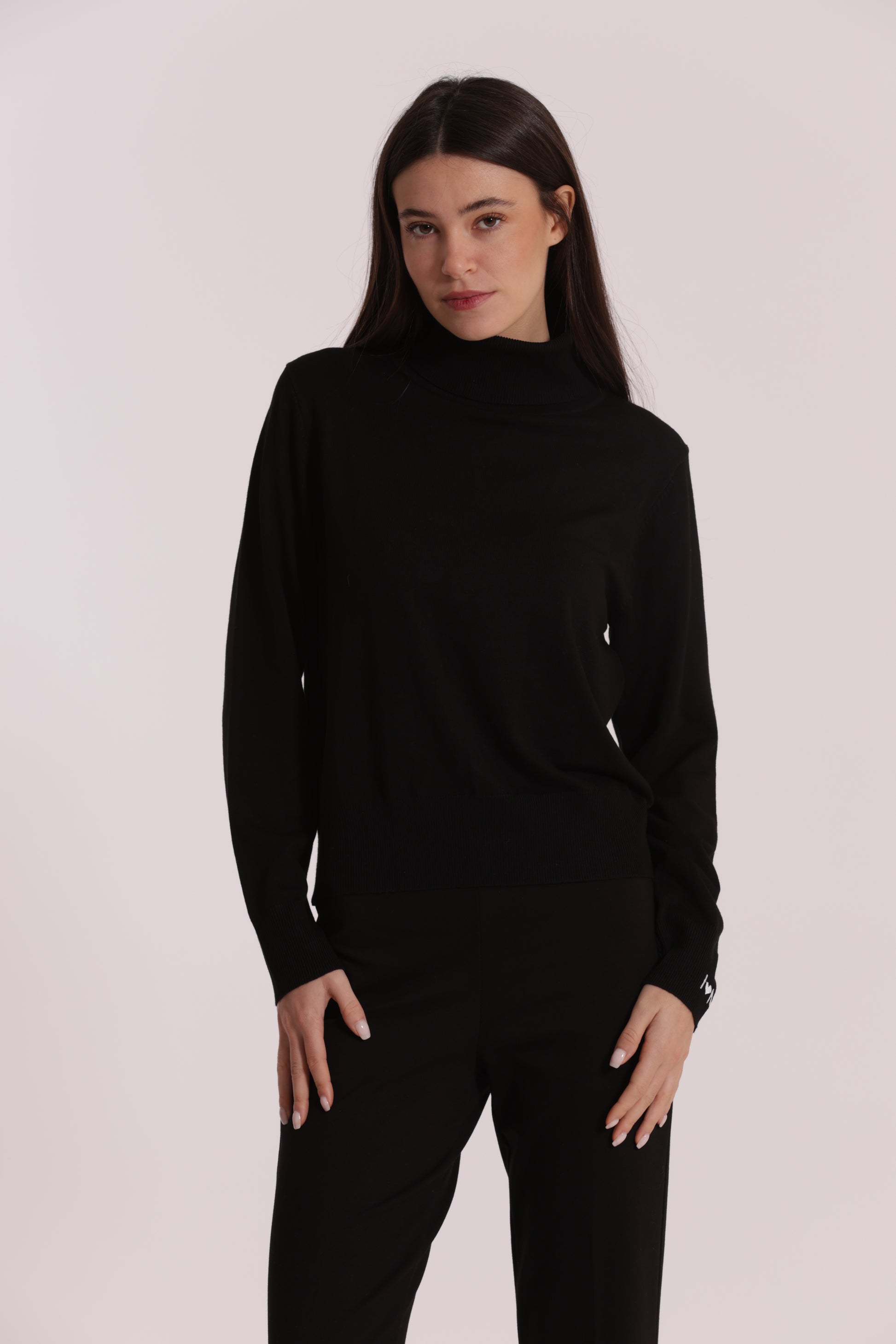 MAGLIA COLLO ALTO IN MANO FREDDA