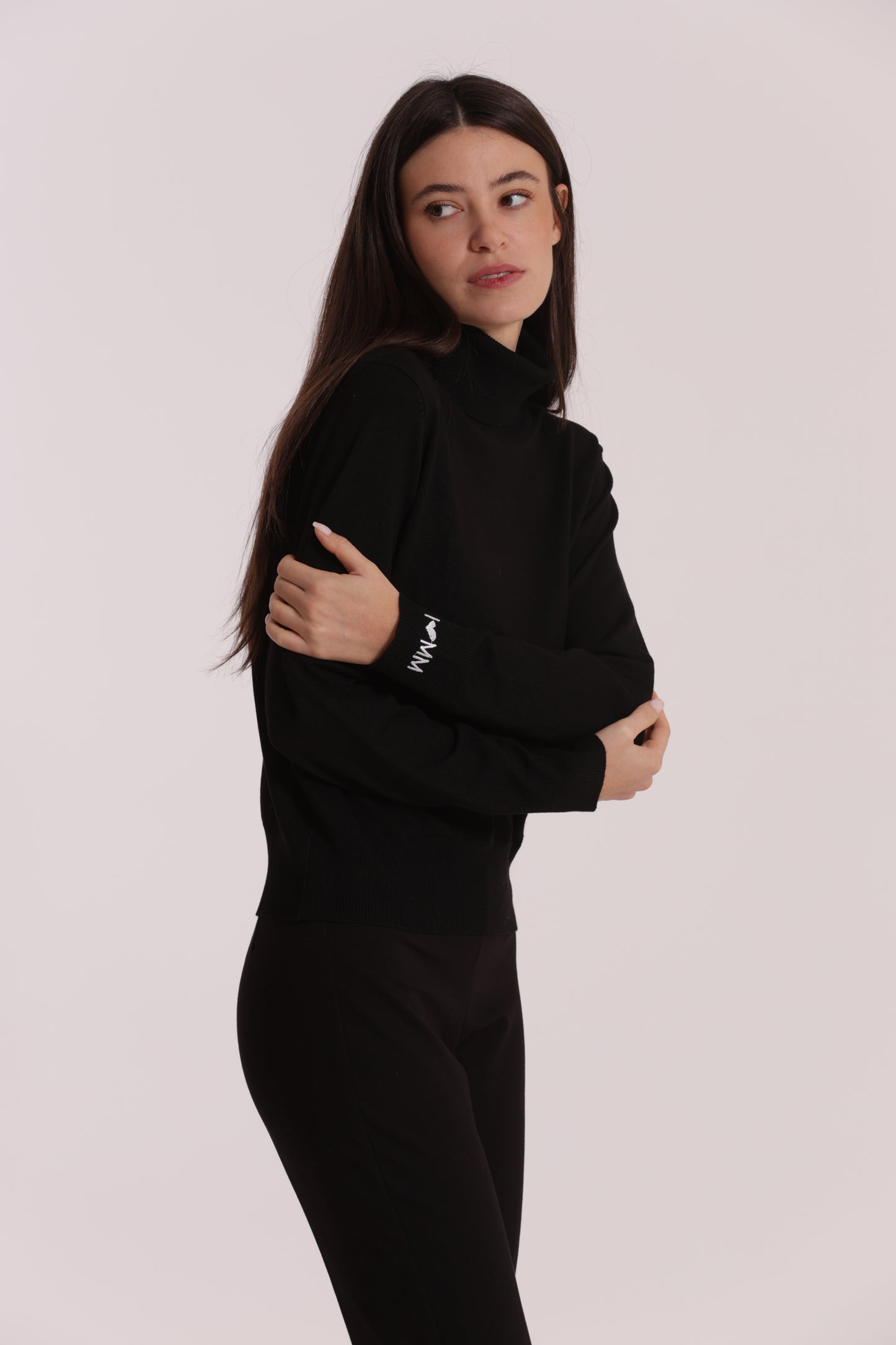 MAGLIA COLLO ALTO IN MANO FREDDA