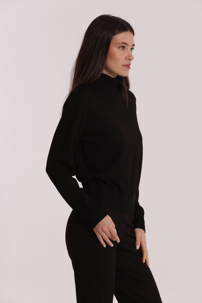MAGLIA COLLO ALTO IN MANO FREDDA