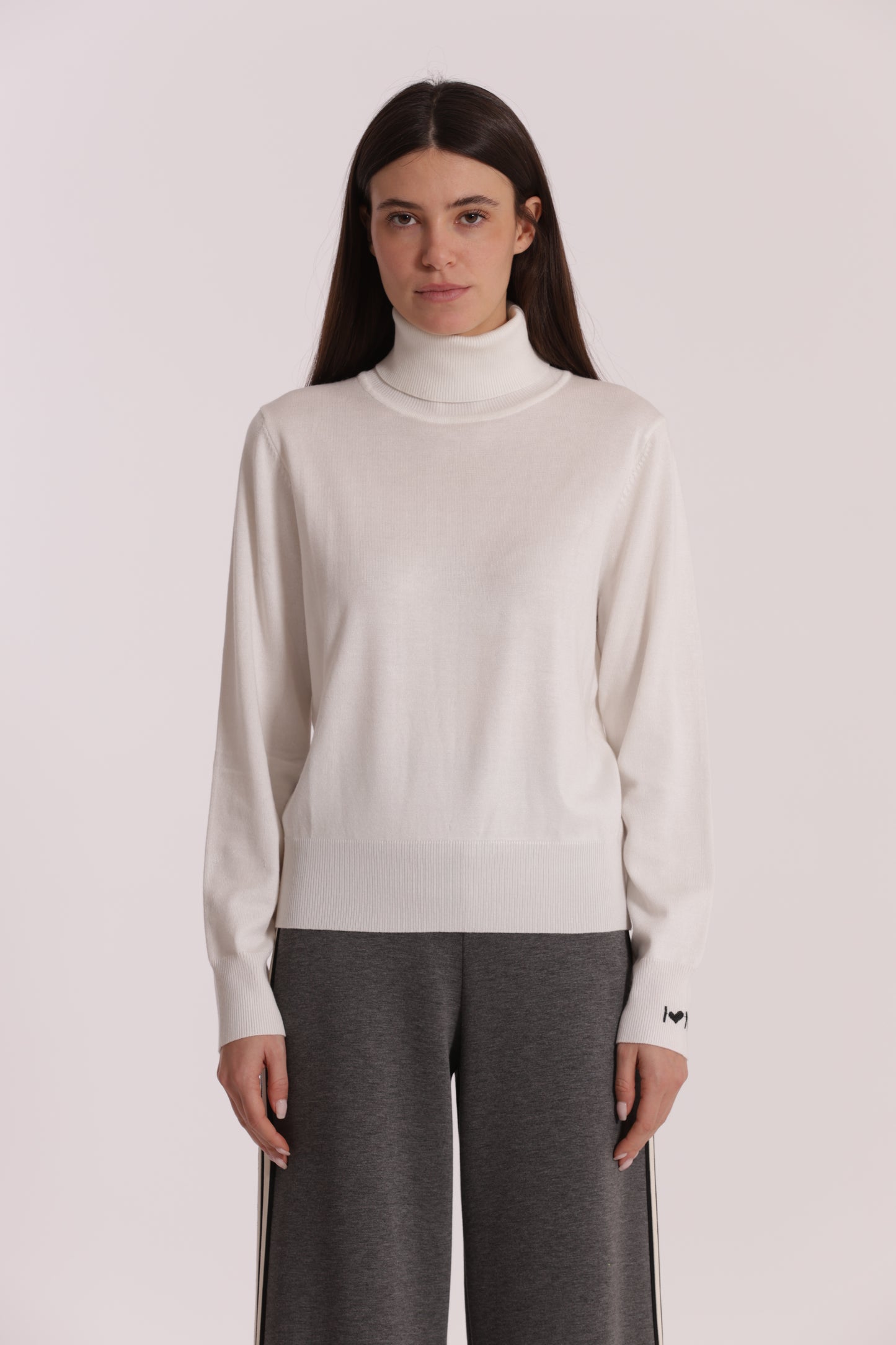 MAGLIA COLLO ALTO IN MANO FREDDA