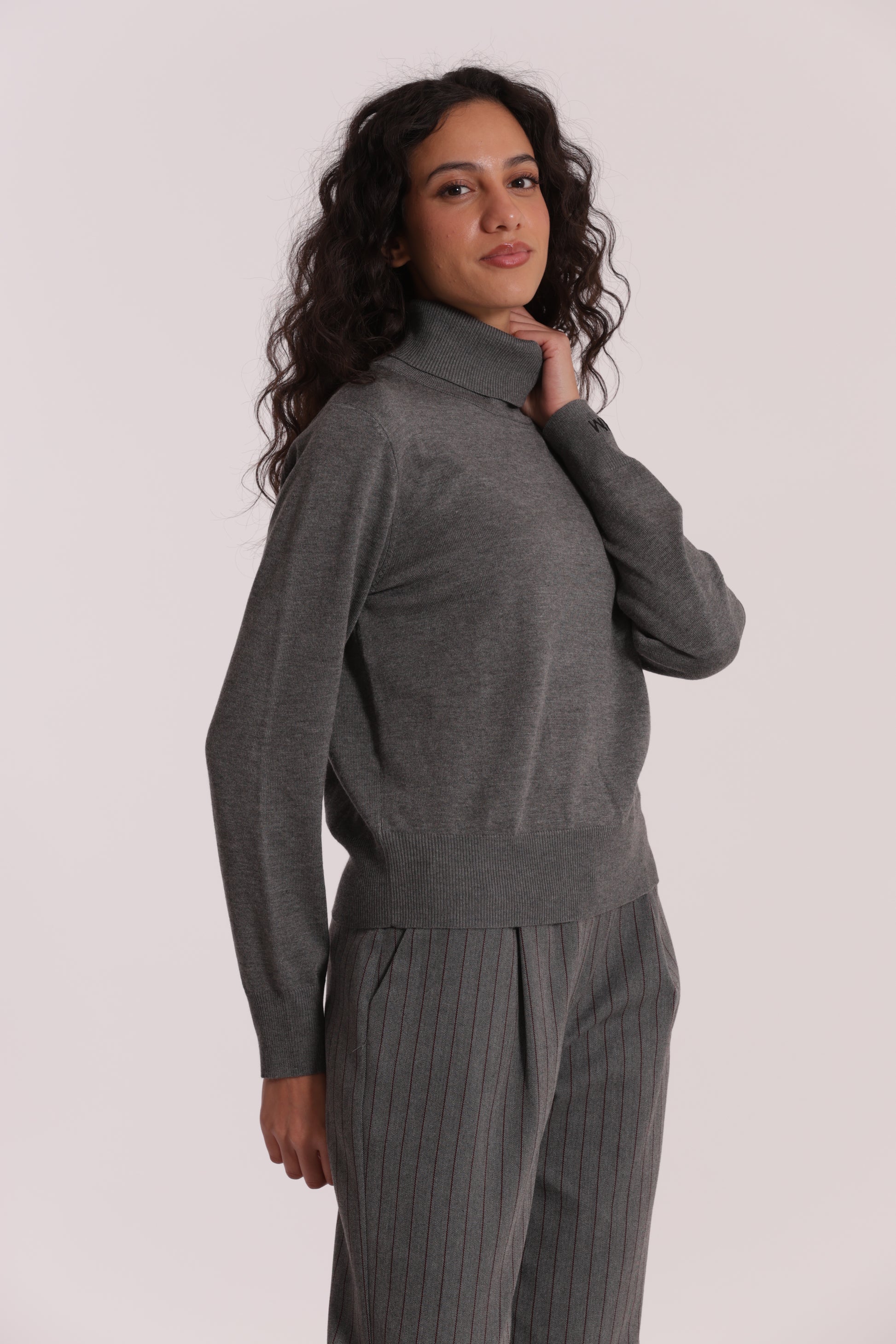 MAGLIA COLLO ALTO IN MANO FREDDA