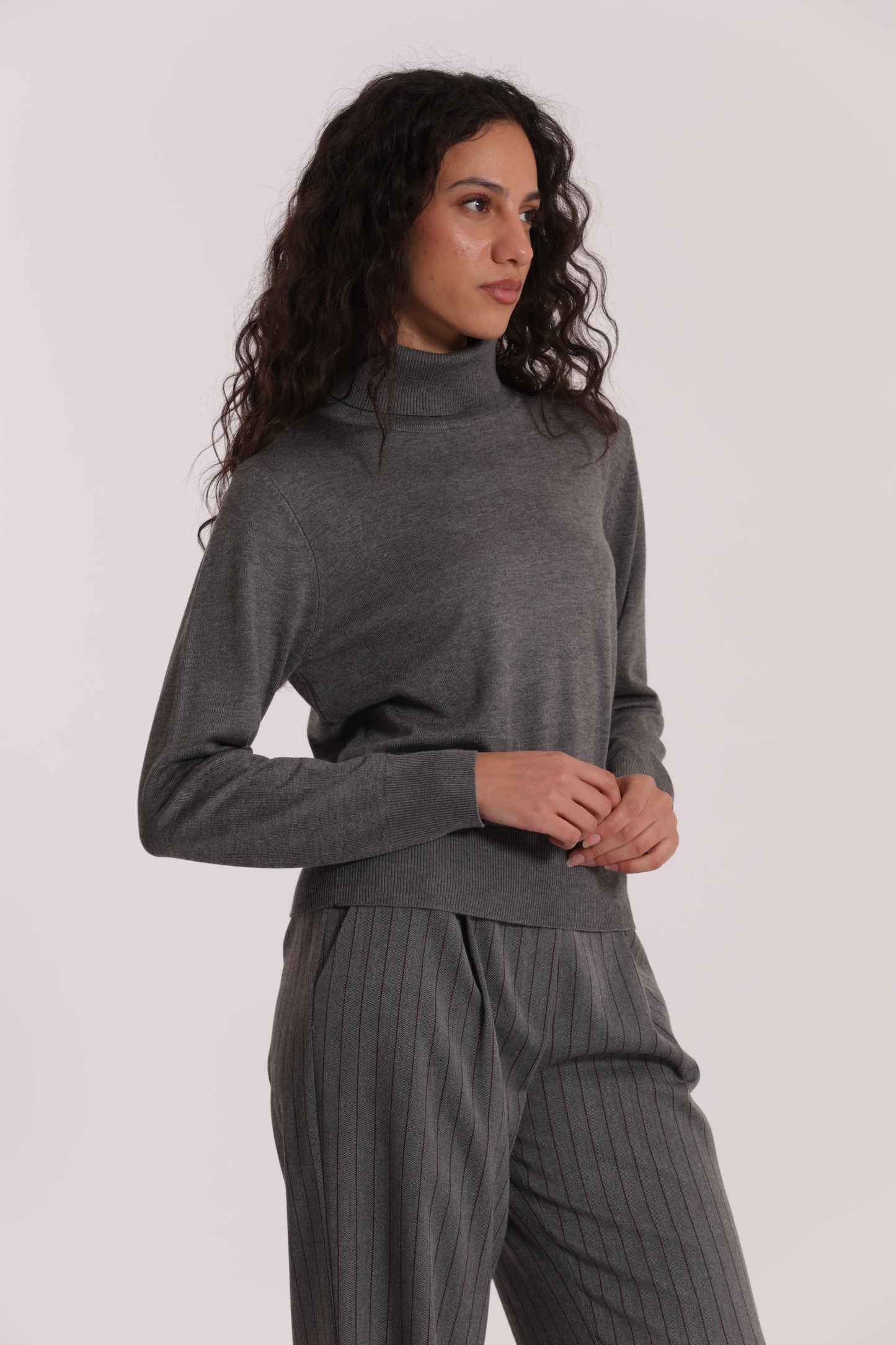 MAGLIA COLLO ALTO IN MANO FREDDA