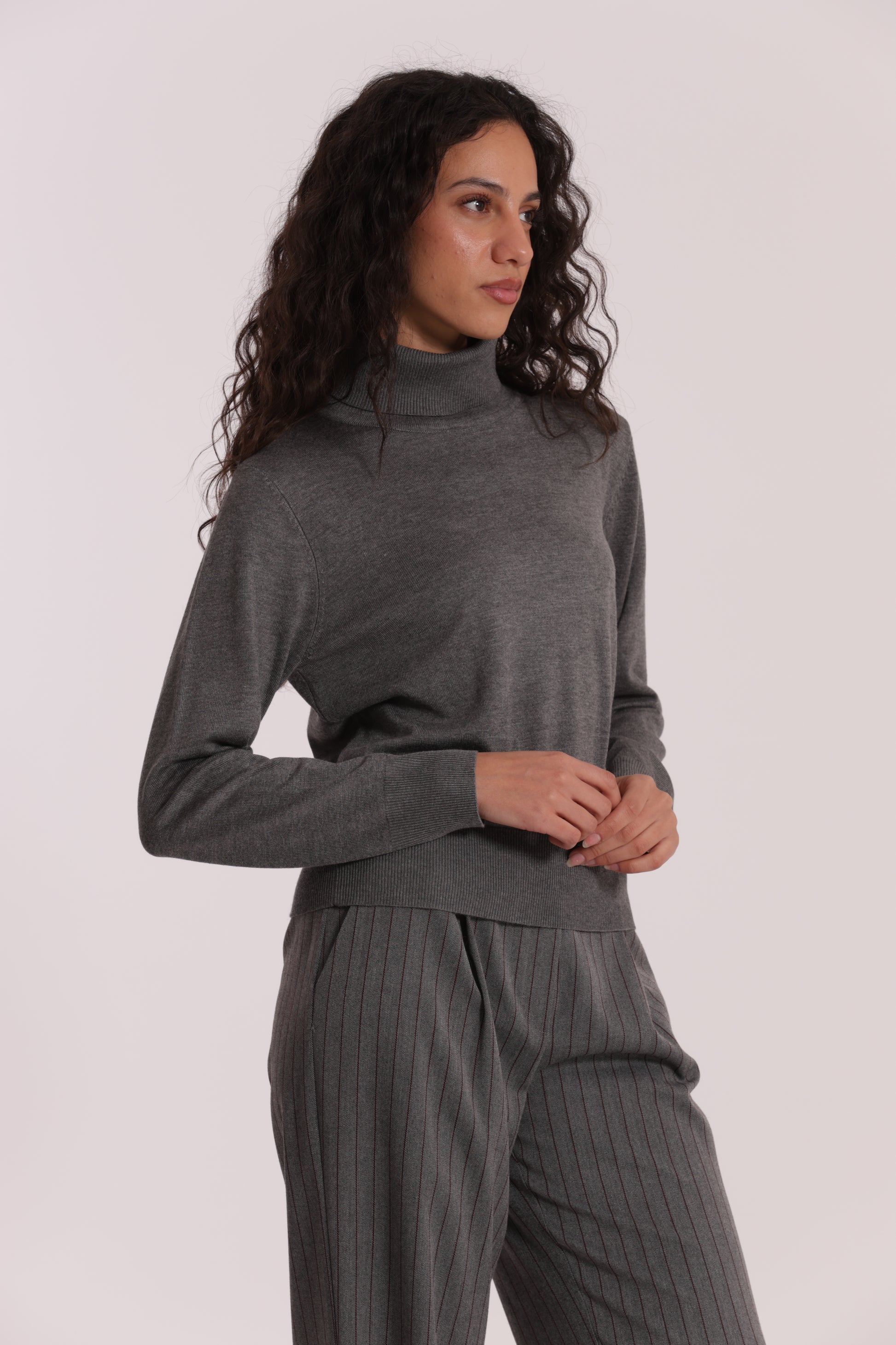 MAGLIA COLLO ALTO IN MANO FREDDA