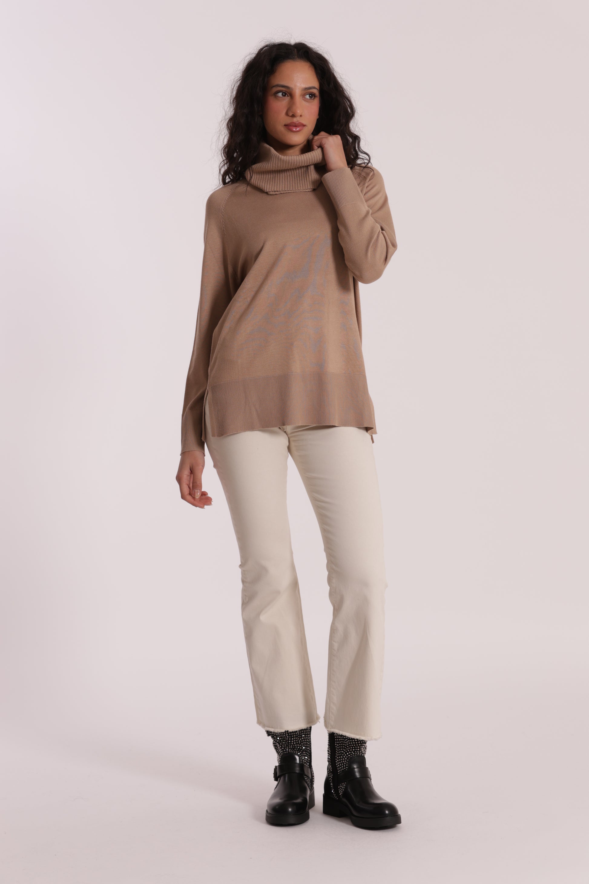 MAGLIA OVER CON SPACCHI LATERALI