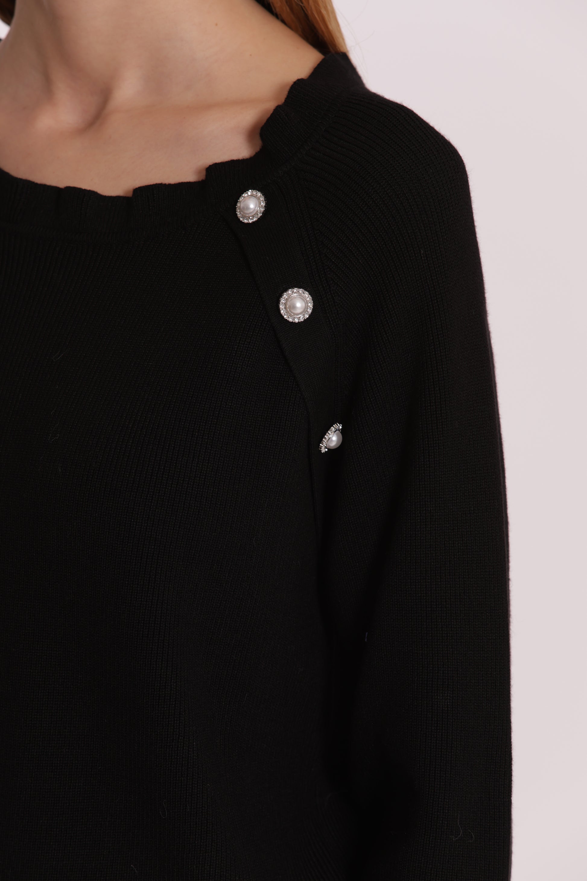 MAGLIA CON BOTTONI GIOIELLO