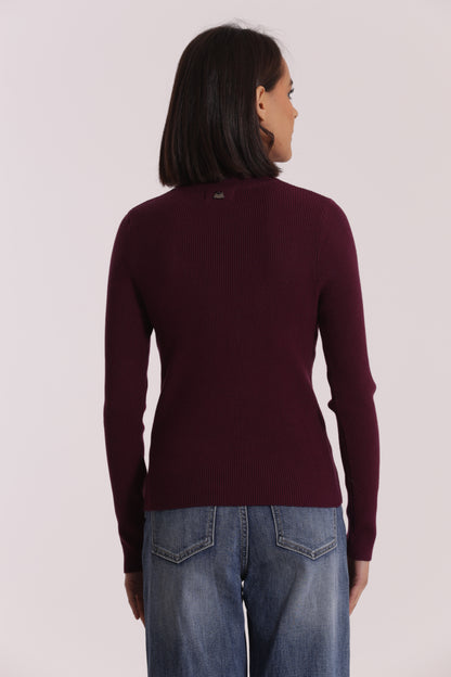 MAGLIA CON DETTAGLIO CRAVATTINO