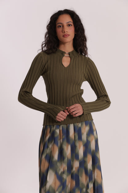 MAGLIA SCOLLO A GOCCIA CON ACCESSORIO METALLICO