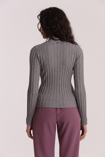 MAGLIA SCOLLO A GOCCIA CON ACCESSORIO METALLICO