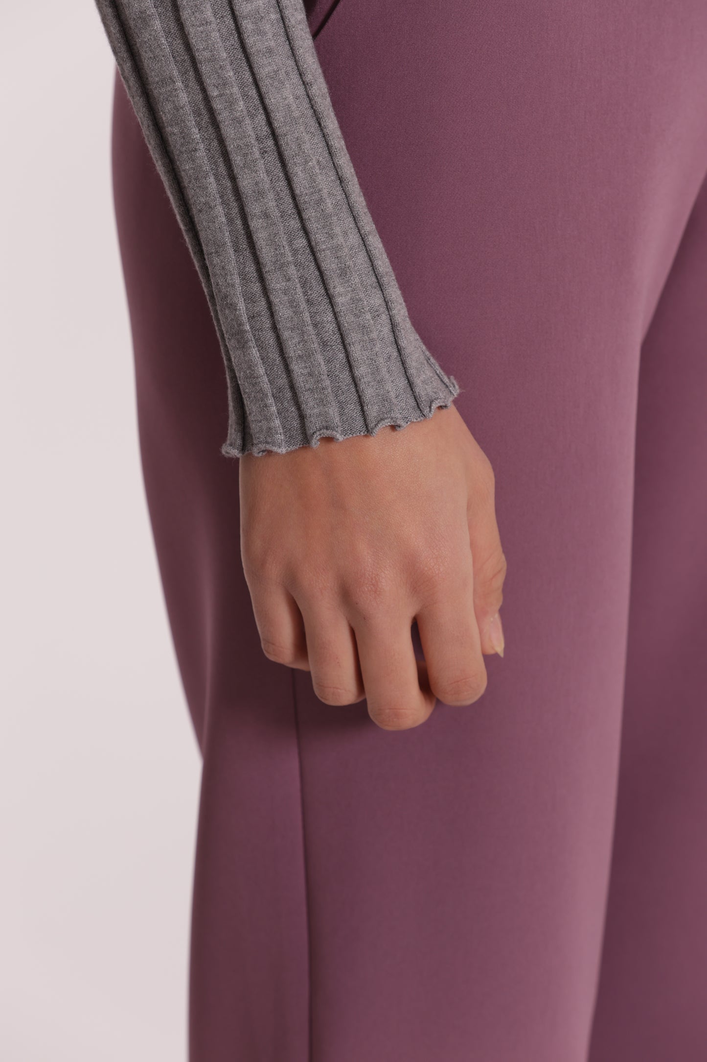 MAGLIA SCOLLO A GOCCIA CON ACCESSORIO METALLICO