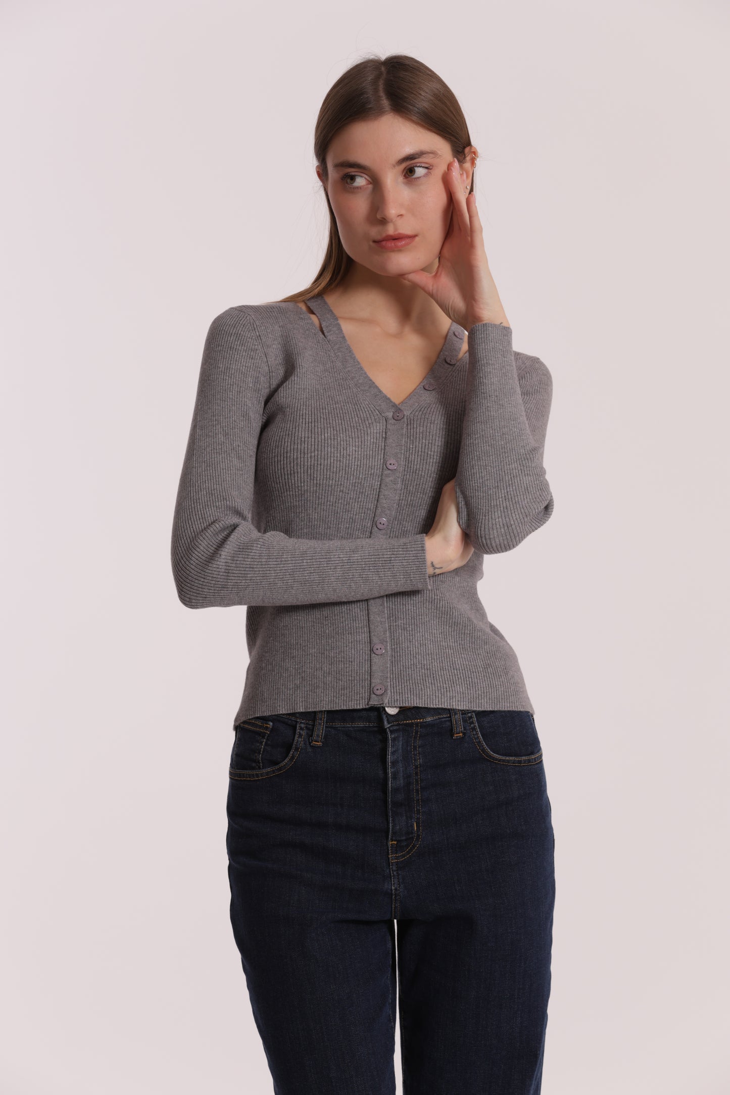 MAGLIA CUT OUT CON DETTAGLIO BOTTONI