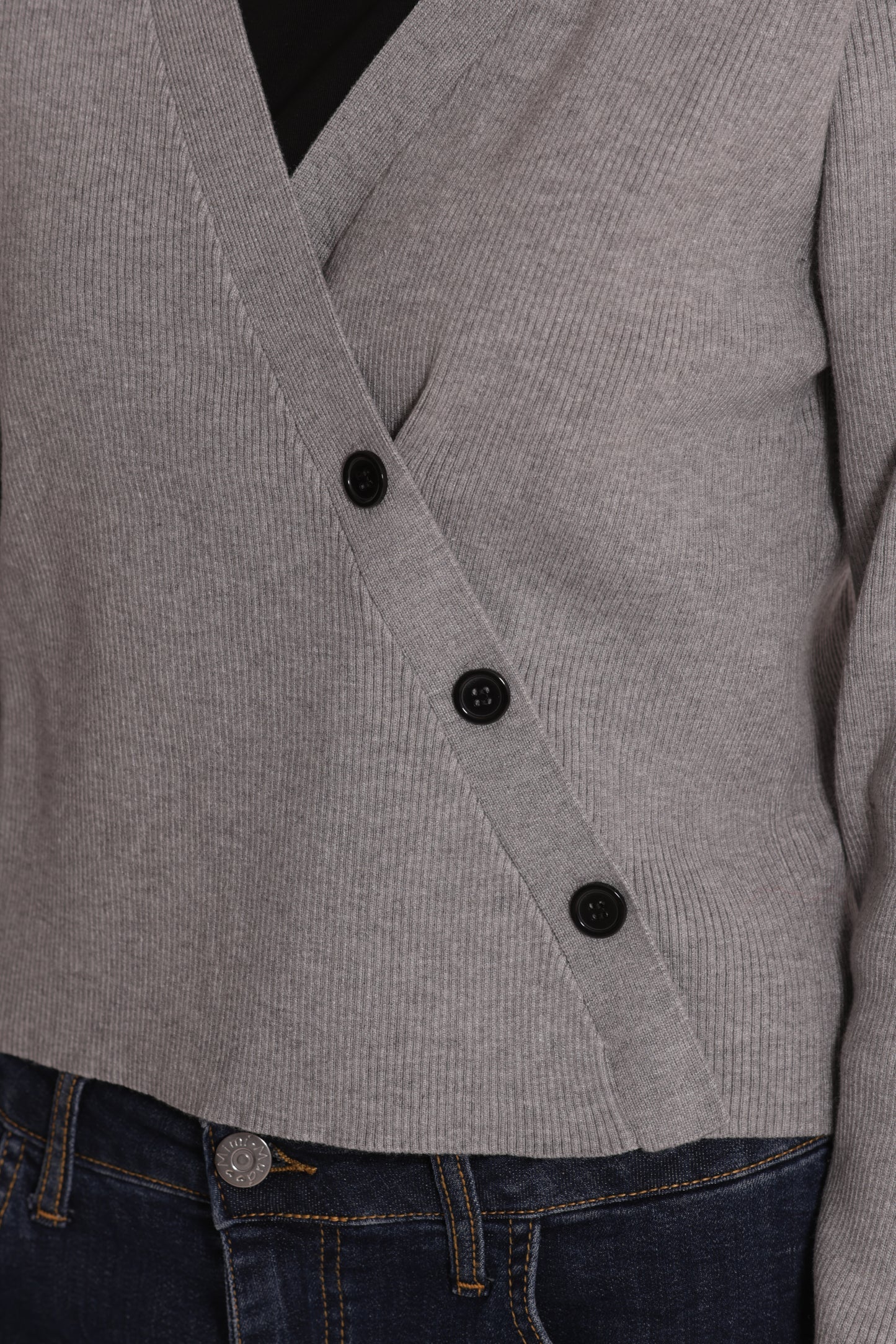 MAGLIA CARDIGAN CON CHIUSURA OBLICLA