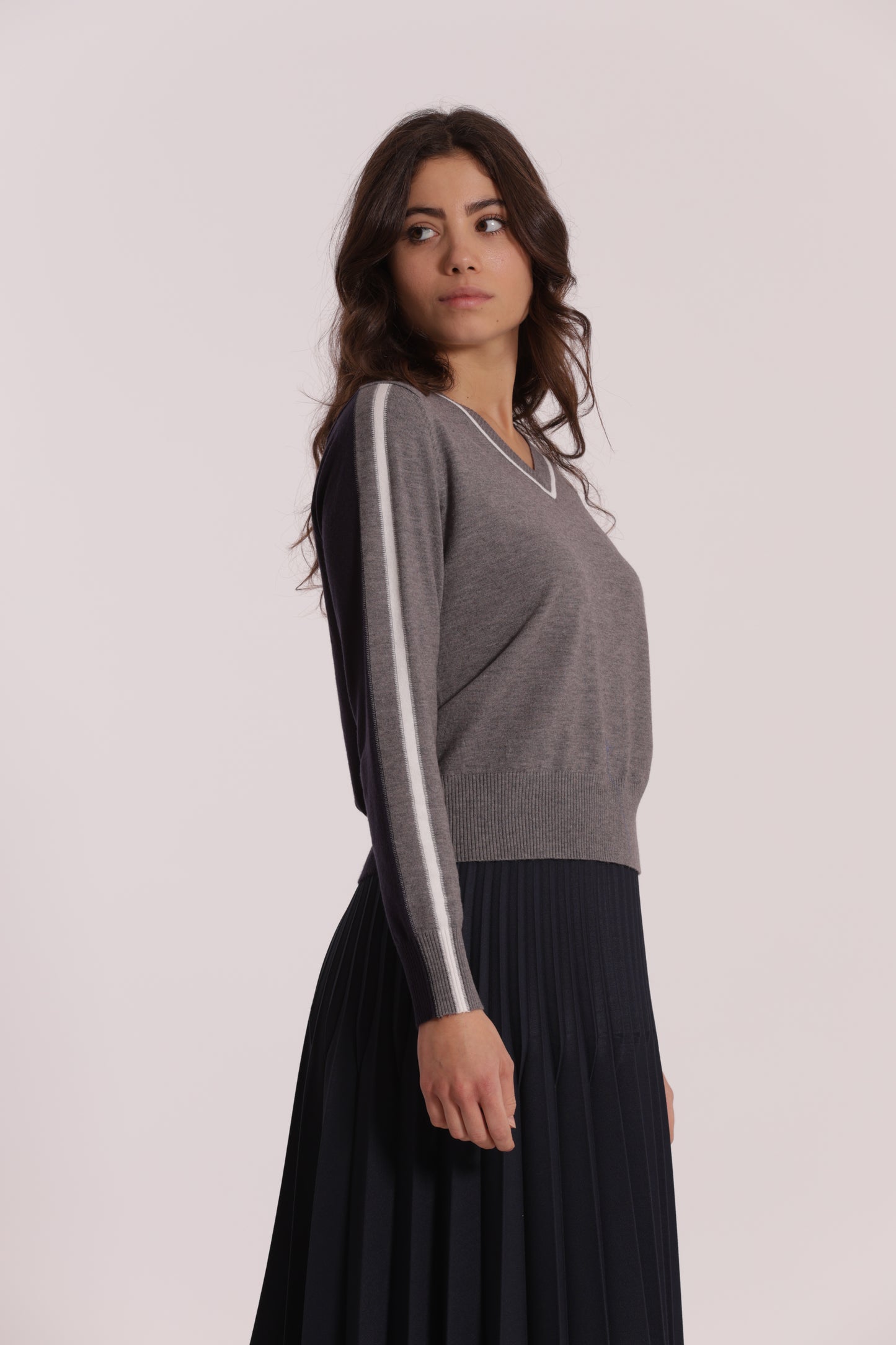 MAGLIA TRICOLOR SCOLLO A V