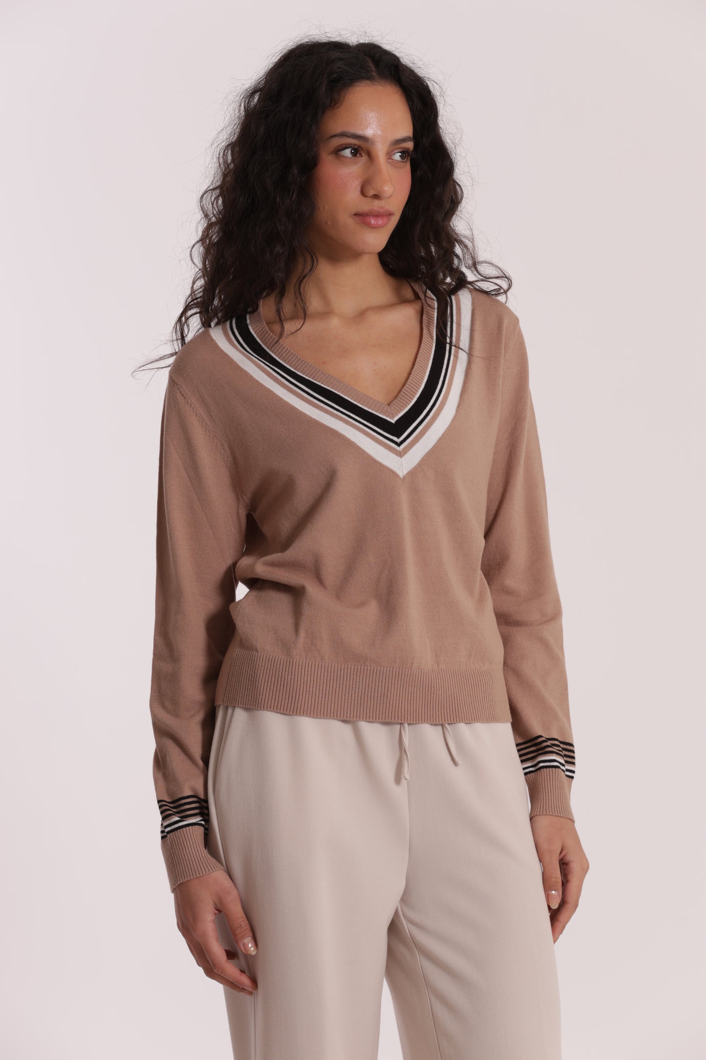 MAGLIA TRICOLOR CON DETTAGLIO RIGHE