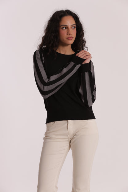 MAGLIA CON MANICHE A RIGHE