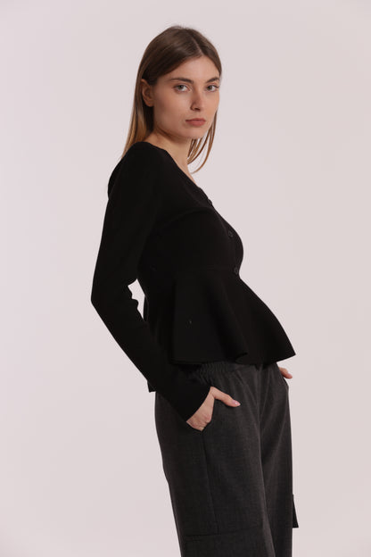MAGLIA CARDIGAN SVASATO SUL FONDO CON BOTTONI