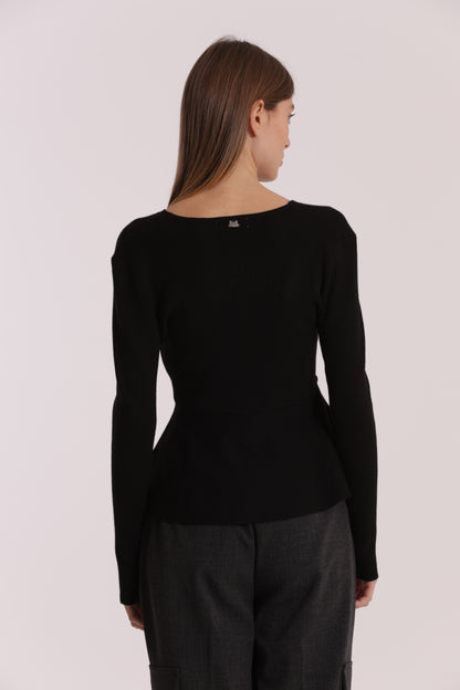 MAGLIA CARDIGAN SVASATO SUL FONDO CON BOTTONI