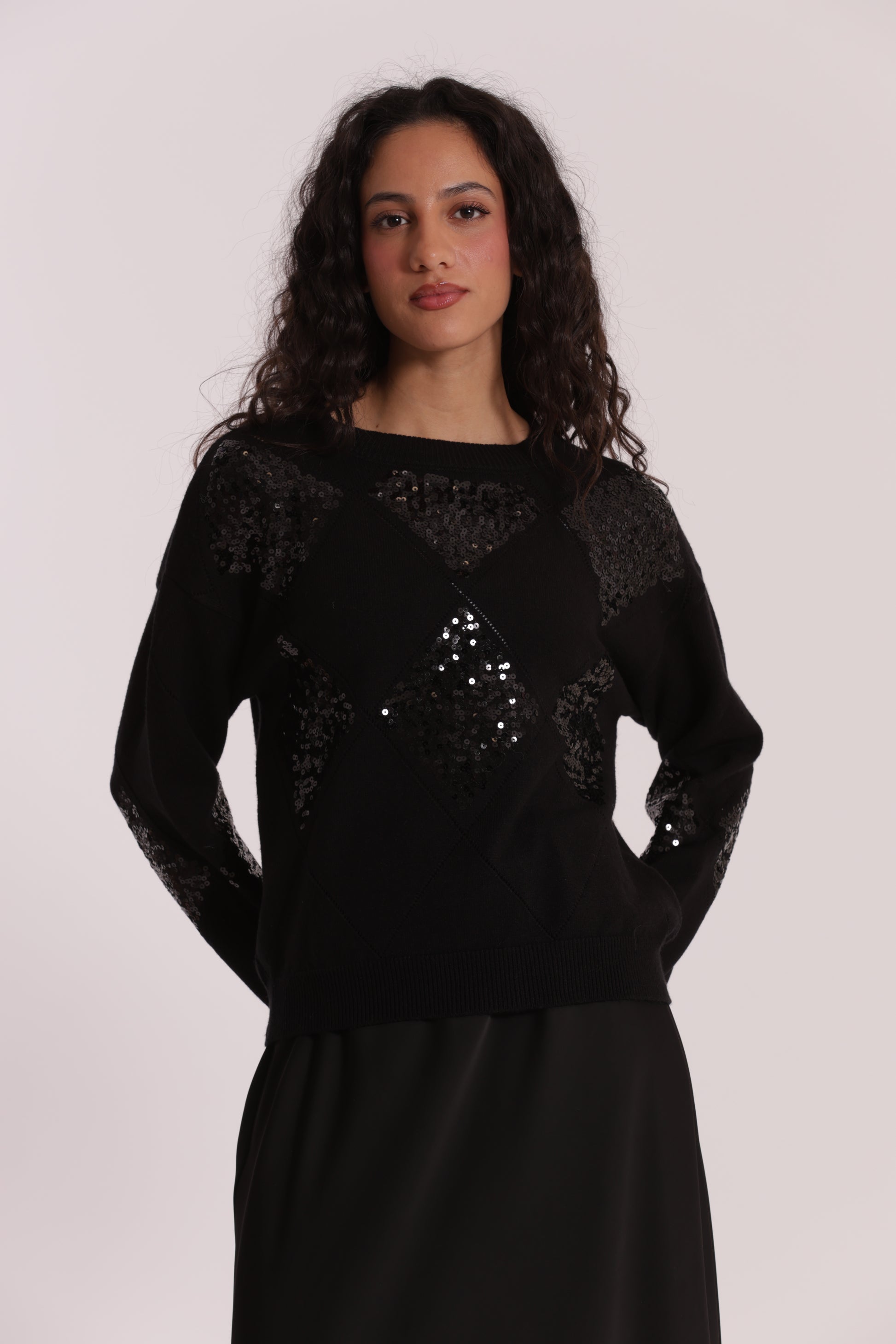 MAGLIA CON ROMBI E PAILLETES