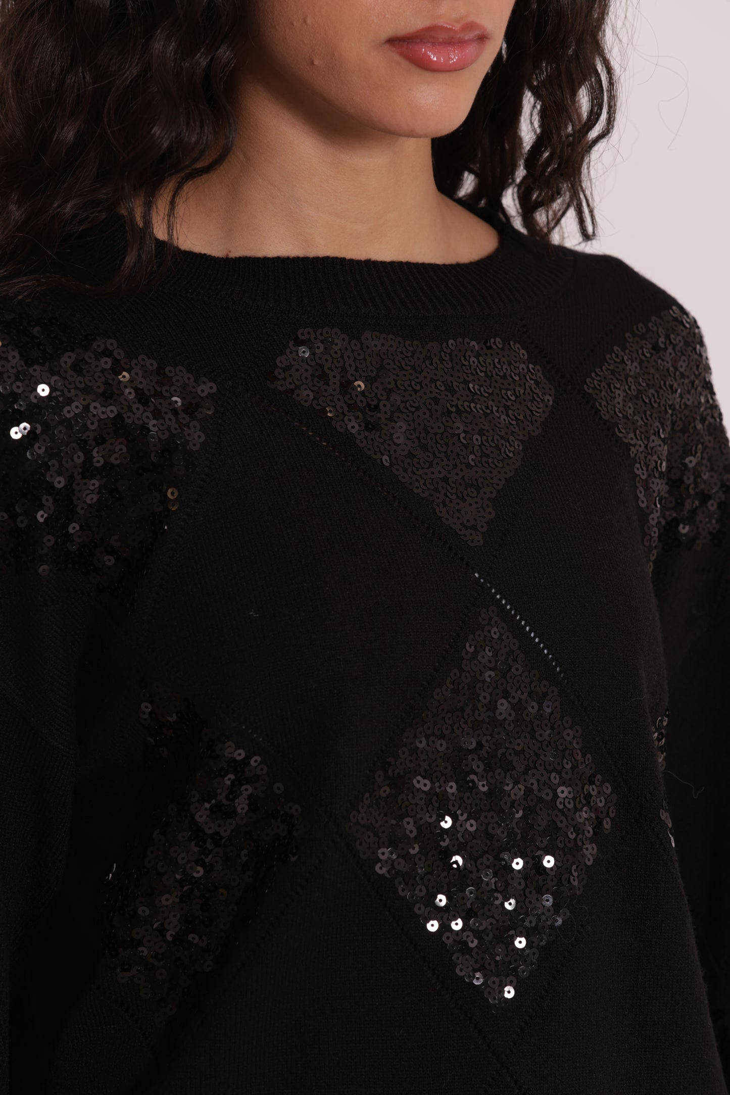 MAGLIA CON ROMBI E PAILLETES