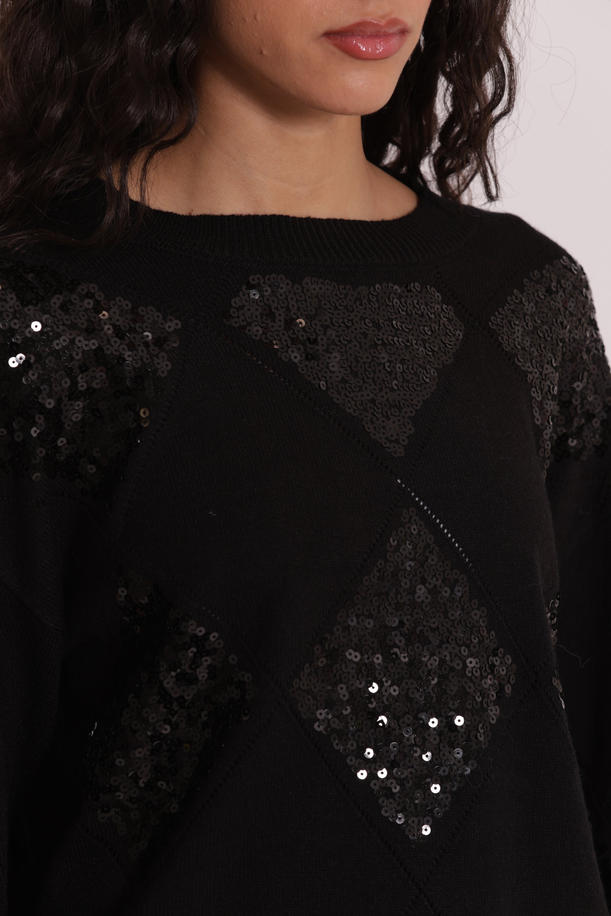 MAGLIA CON ROMBI E PAILLETES