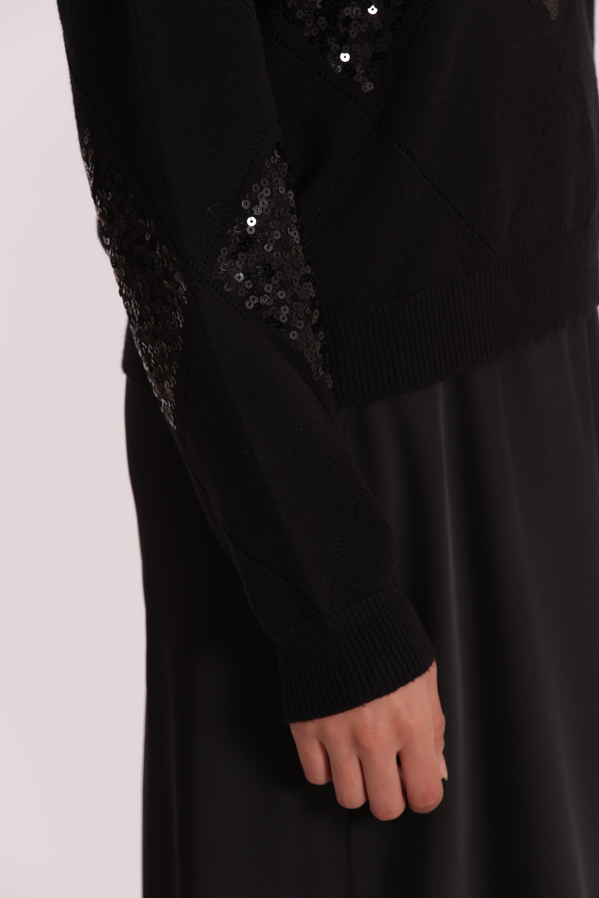 MAGLIA CON ROMBI E PAILLETES