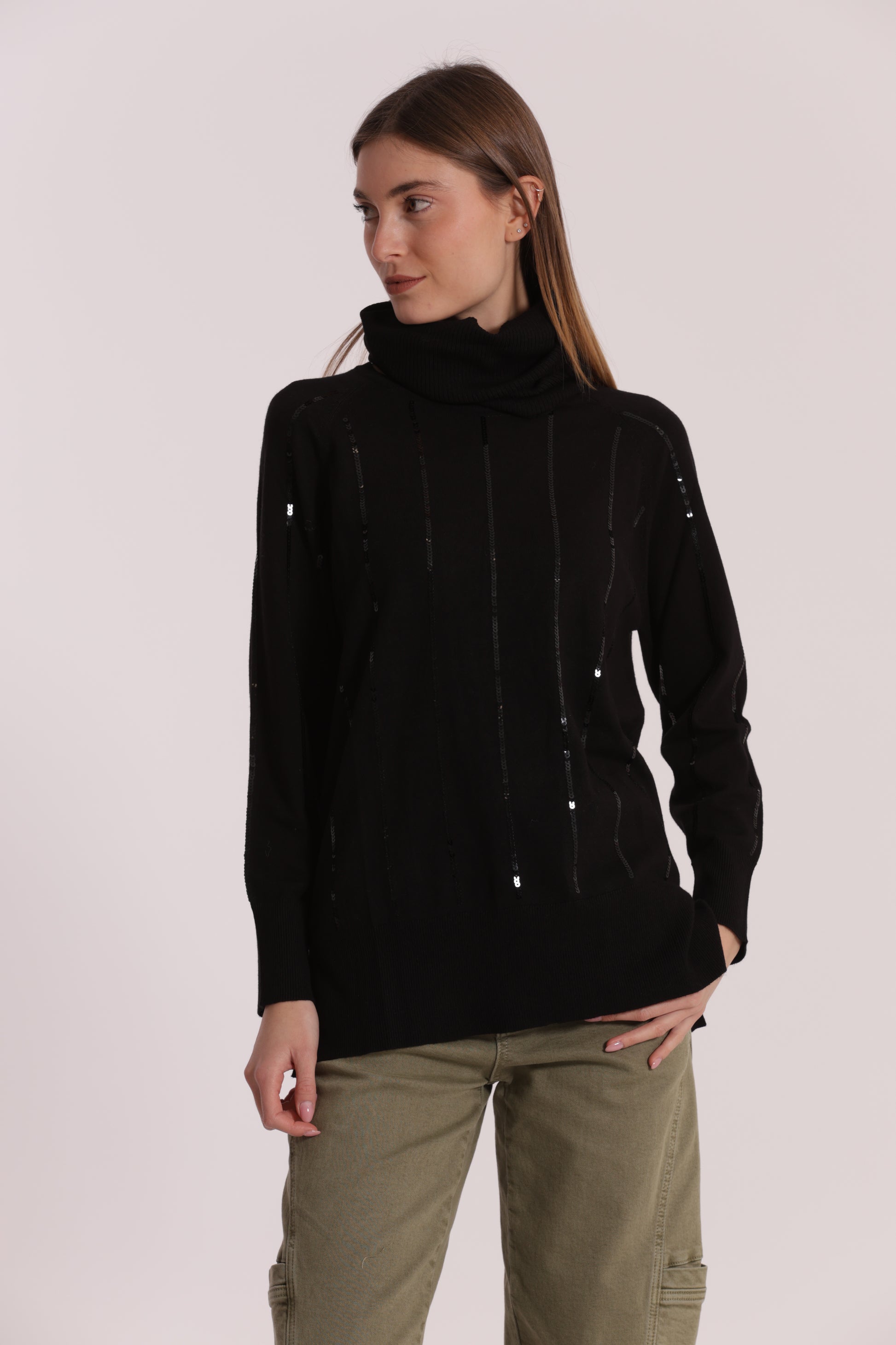 MAGLIA OVER CON SPACCHI LATERALI  E PAILLETTES