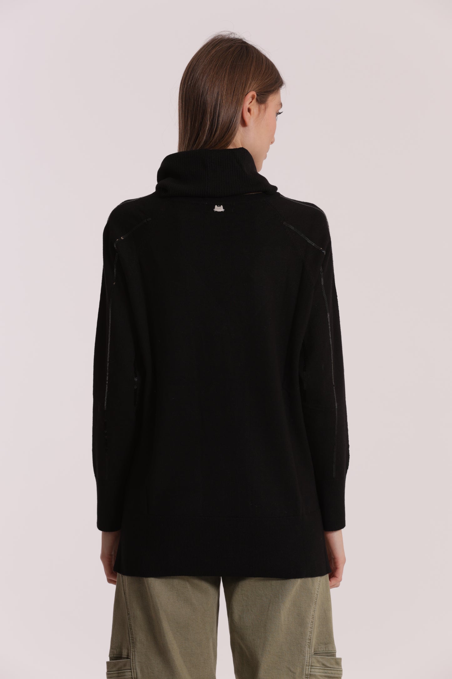 MAGLIA OVER CON SPACCHI LATERALI  E PAILLETTES
