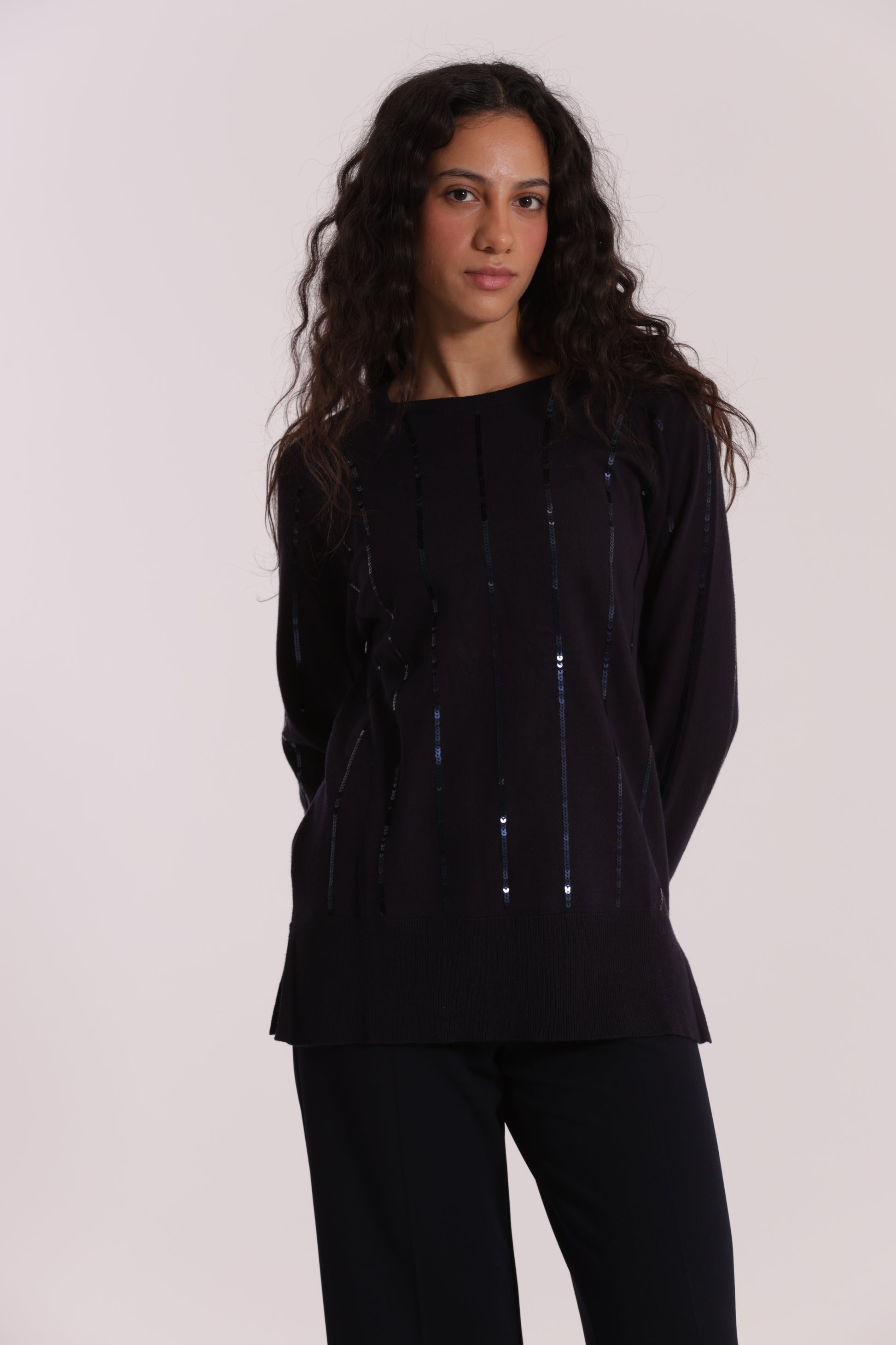 MAGLIA OVER CON SPACCHI LATERALI  E PAILLETTES