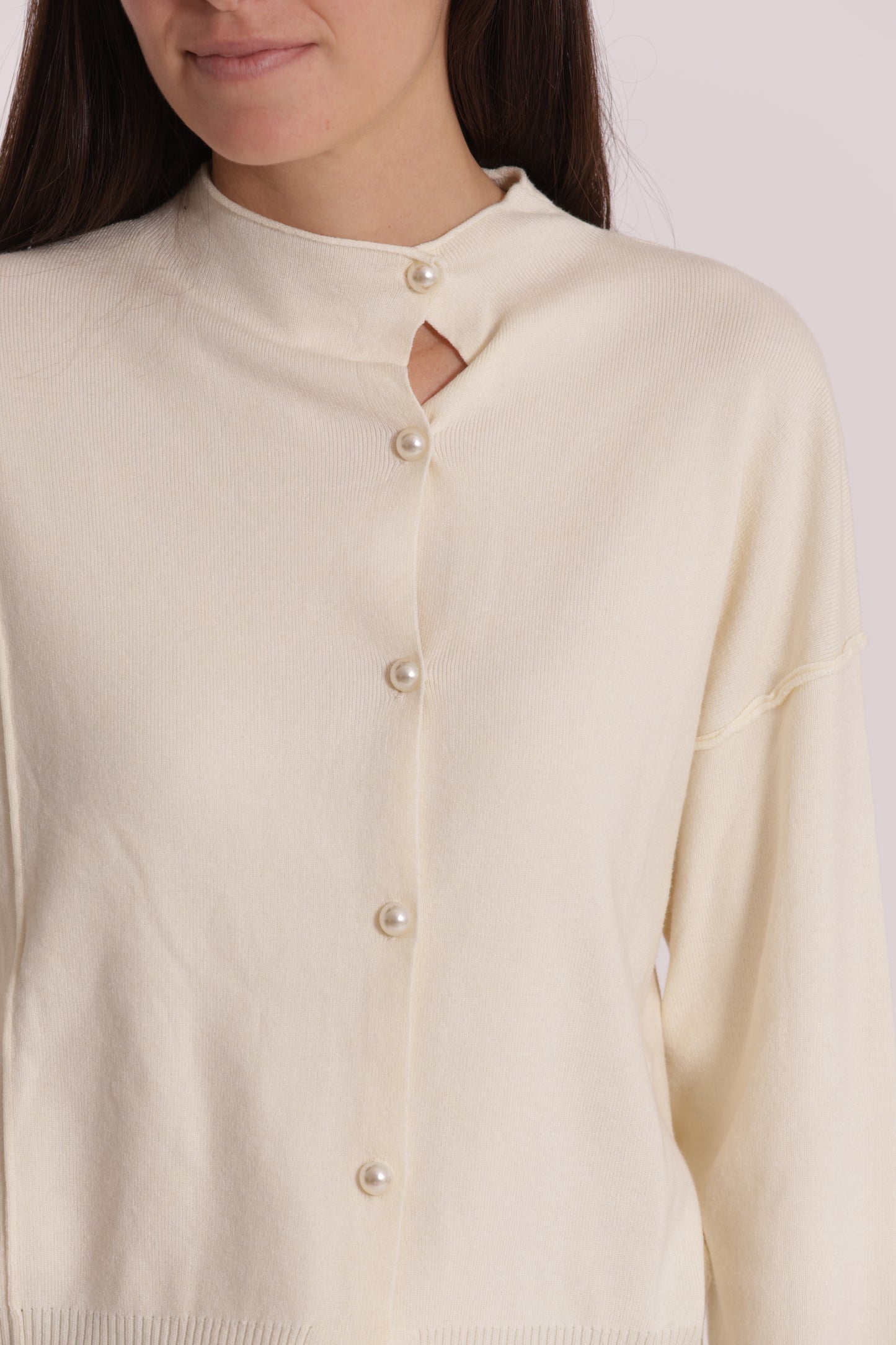 MAGLIA CARDIGAN CON BOTTONI PERLE