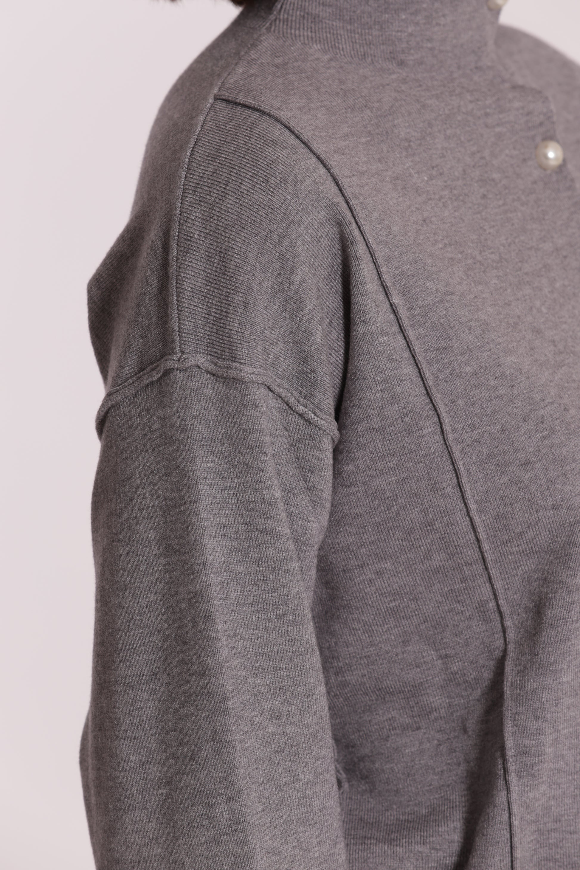 MAGLIA CARDIGAN CON BOTTONI PERLE