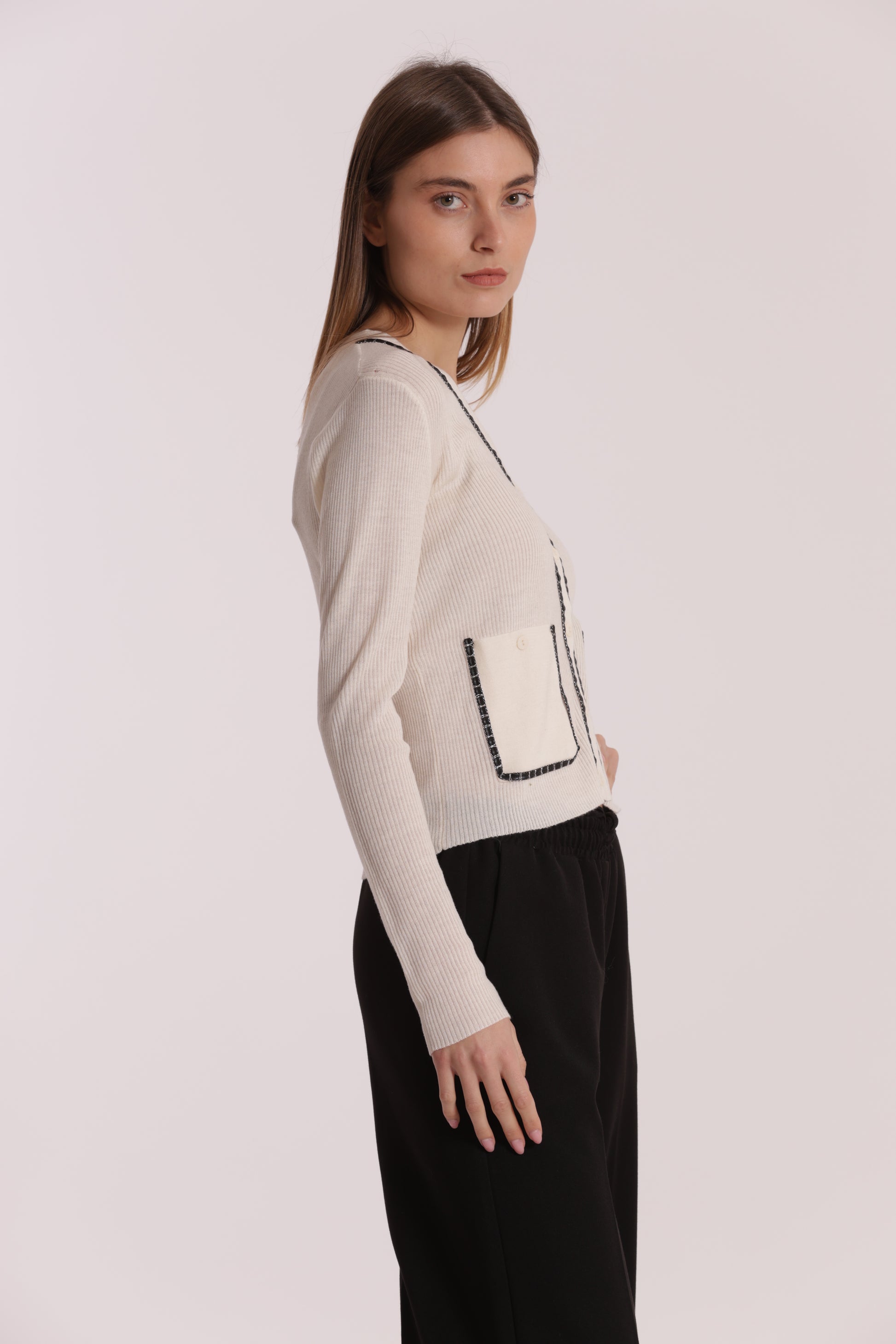 MAGLIA CARDIGAN CON CATENA